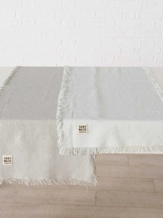 Boltze - White Tablecloth... 2