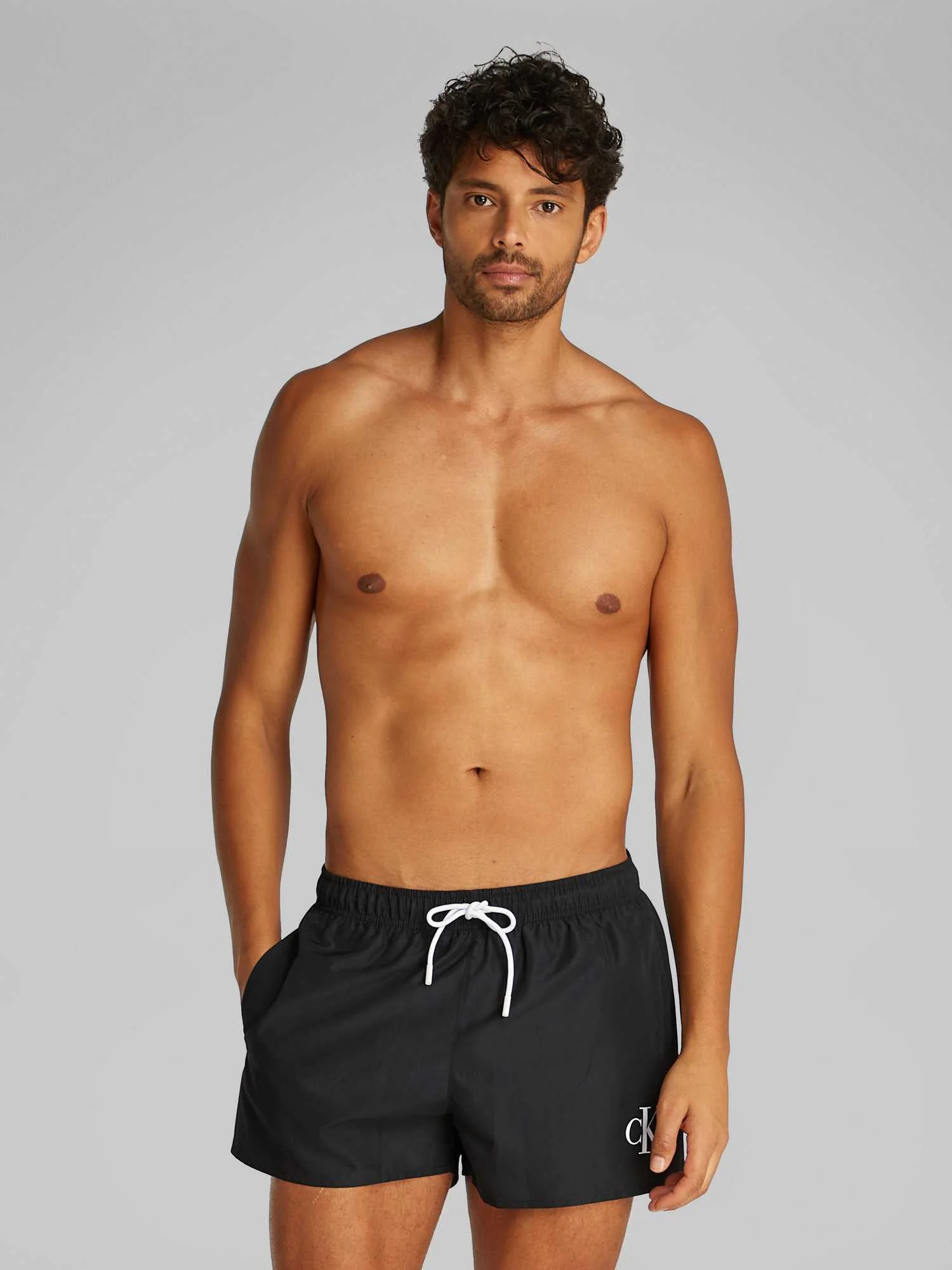 CALVIN KLEIN - SHORT... 2