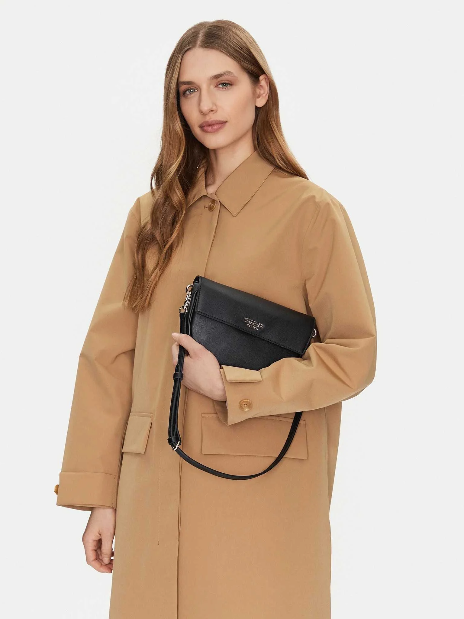 GUESS - CERELIA FLAP SHOULDER BAG GUESS - CERELIA FLAP SHOULDER BAG