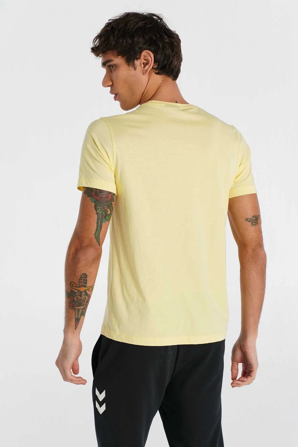 HUMMEL - CALVERT SHORT SLEEVE T-SHIRT HUMMEL - CALVERT SHORT SLEEVE T-SHIRT