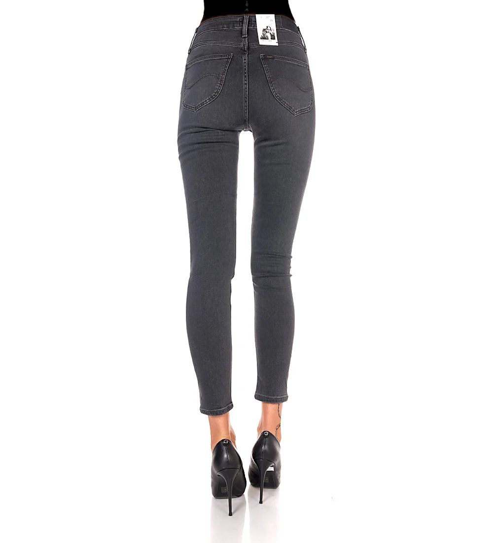 Lee - Scarlett High Lee - Scarlett High