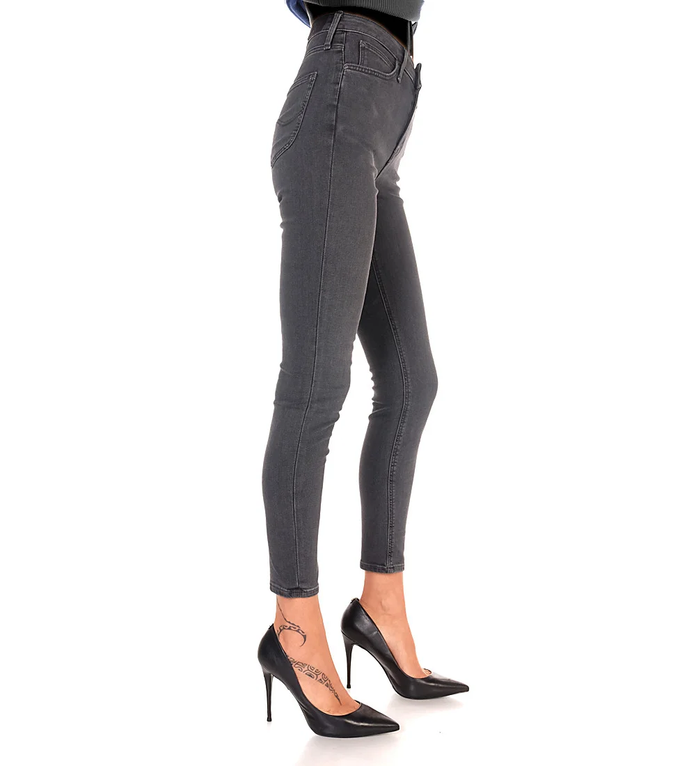 Lee - Scarlett High Lee - Scarlett High