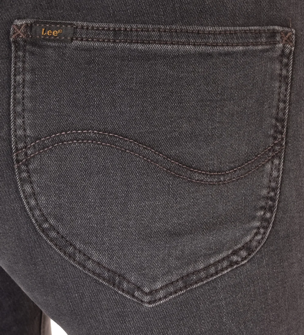 Lee - Scarlett High Lee - Scarlett High