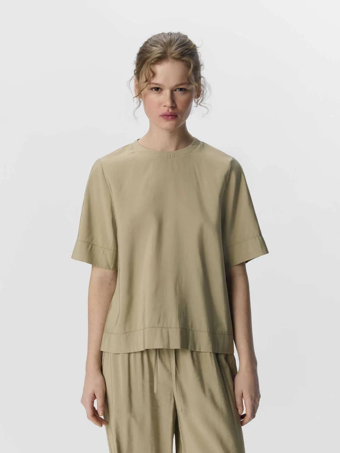 OBJECT - OBJWYN LO 2/4 TOP 137