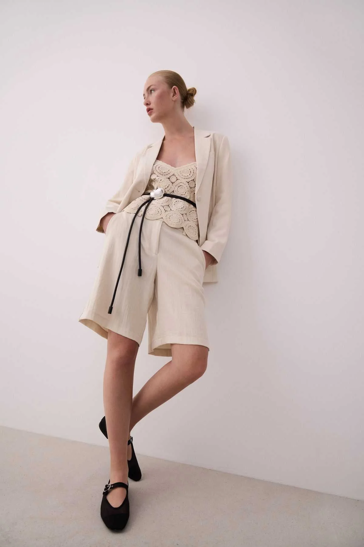 VILA - VIFLEA RW TAILORED SHORTS VILA - VIFLEA RW TAILORED SHORTS