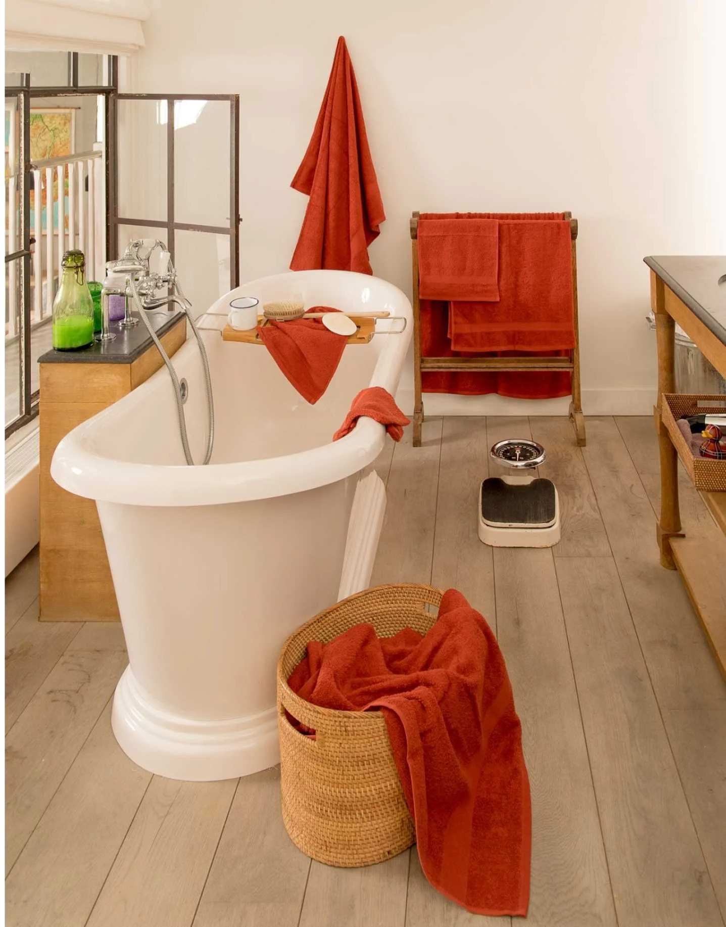 Tiseco - Brown Towel, 50 x 30 CM Tiseco - Brown Towel, 50 x 30 CM