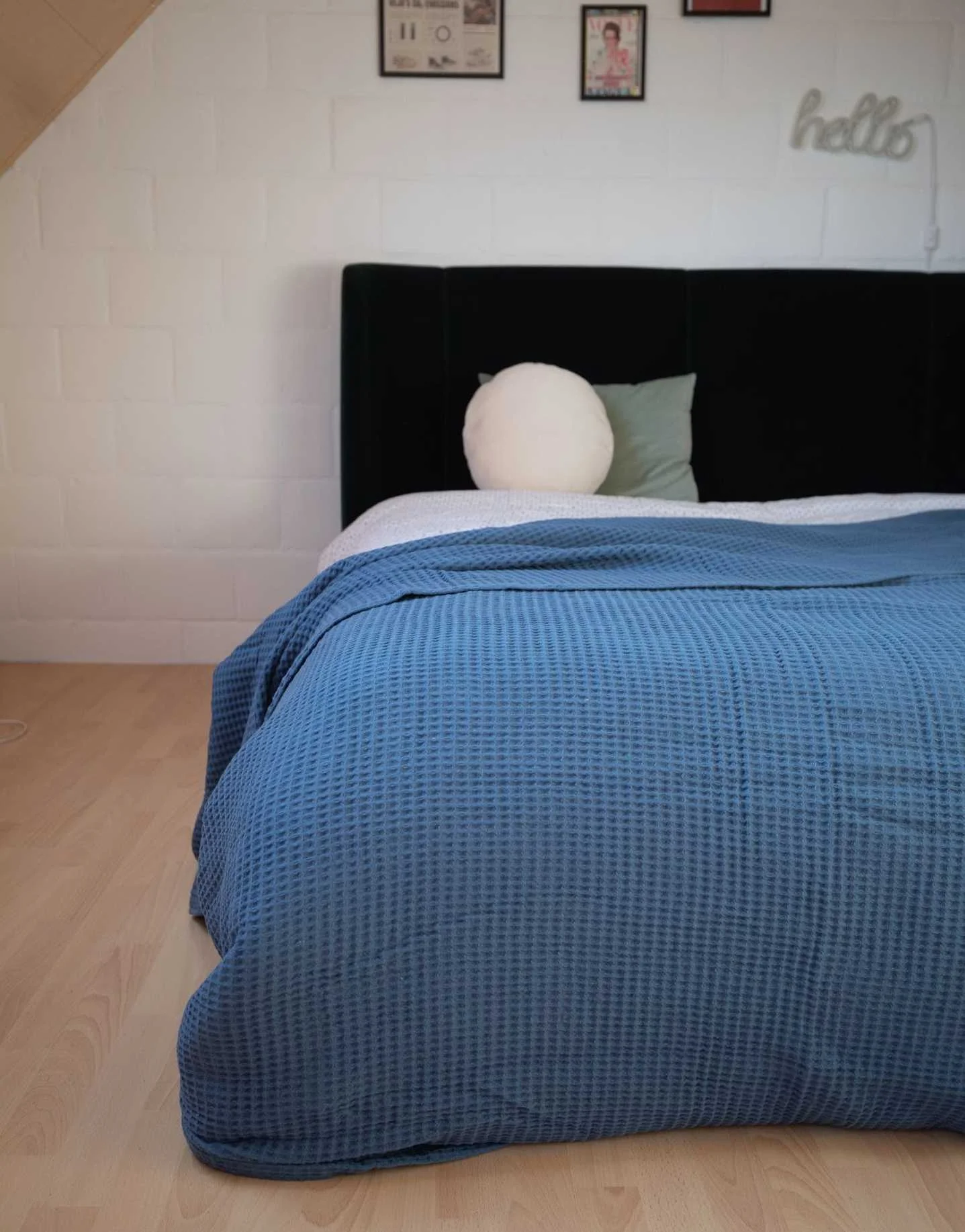 Tiseco - Blue Bedspread,... 2