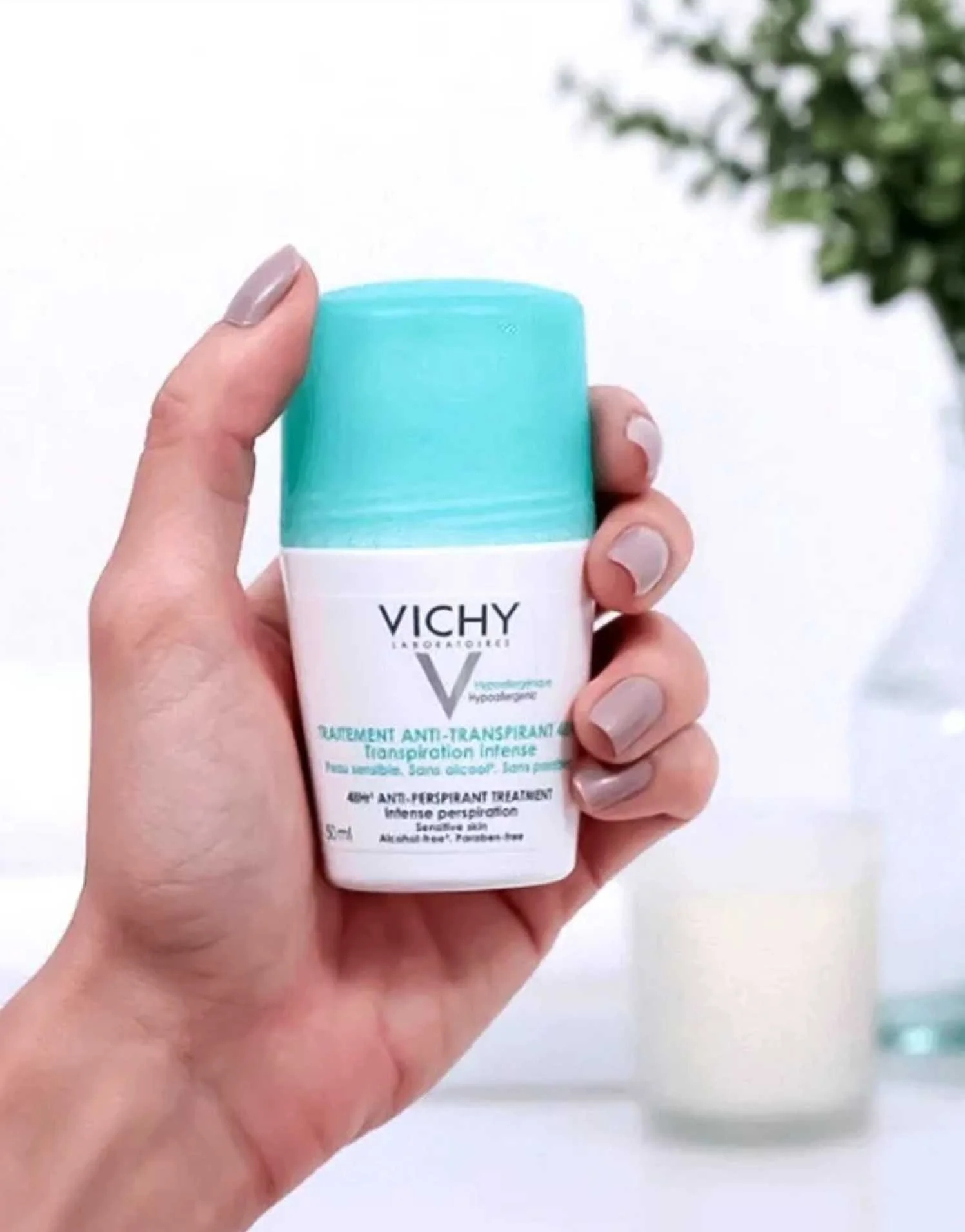 Roll-on Deodorant Antiperspirant 48h... Roll-on Deodorant Antiperspirant 48h...