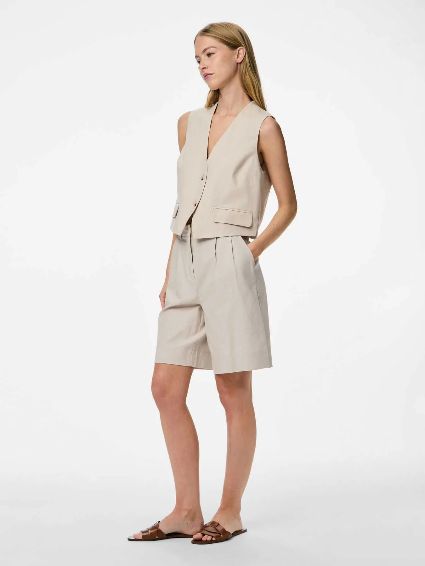 Pieces - PCTIKI HW BERMUDA SHORTS Pieces - PCTIKI HW BERMUDA SHORTS