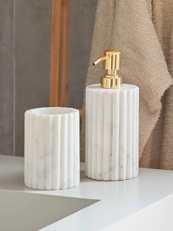 Item International - White... 2