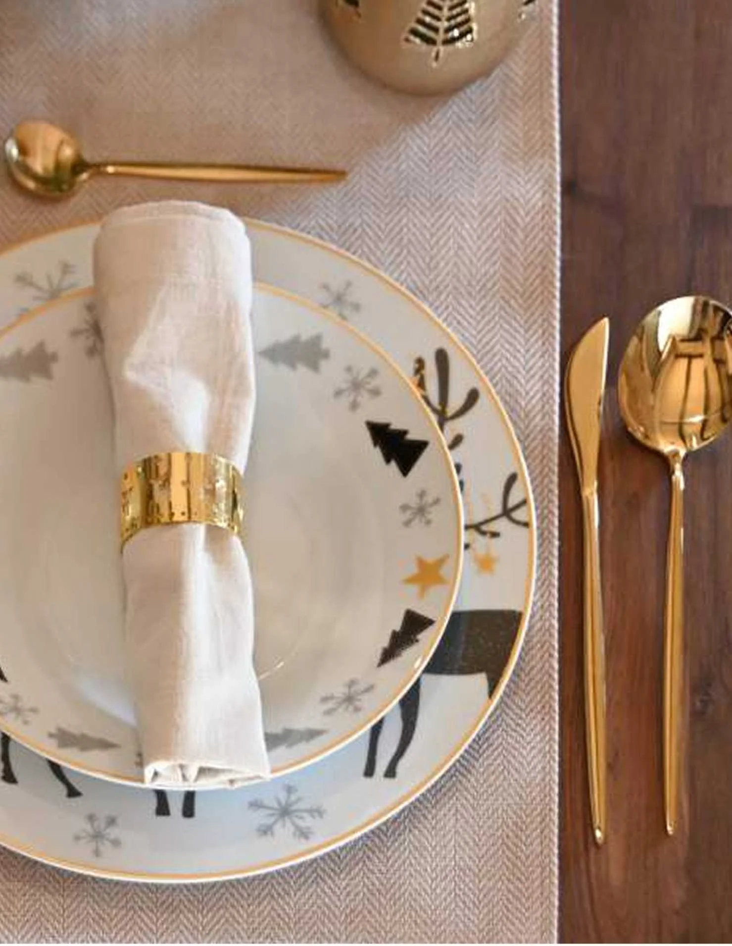 Item International - Cuttlery Set,... Item International - Cuttlery Set,...