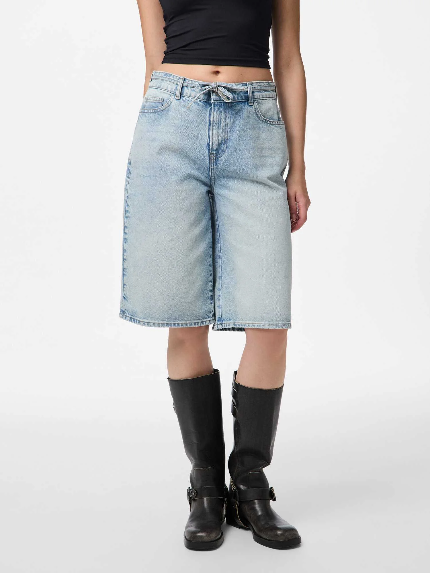 Pieces - PCSELMA MW WIDE DENIM SHORTS Pieces - PCSELMA MW WIDE DENIM SHORTS