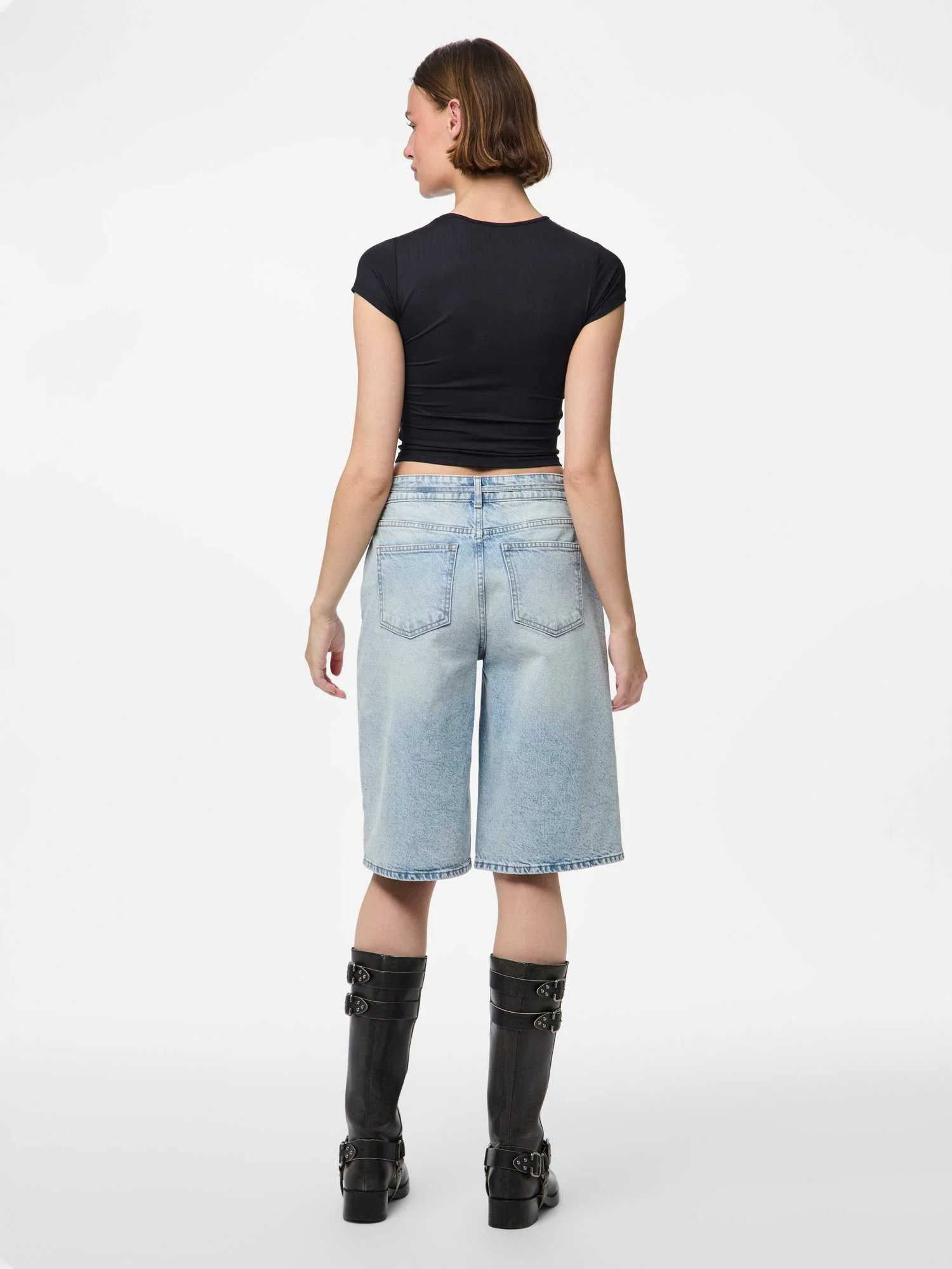 Pieces - PCSELMA MW WIDE DENIM SHORTS Pieces - PCSELMA MW WIDE DENIM SHORTS