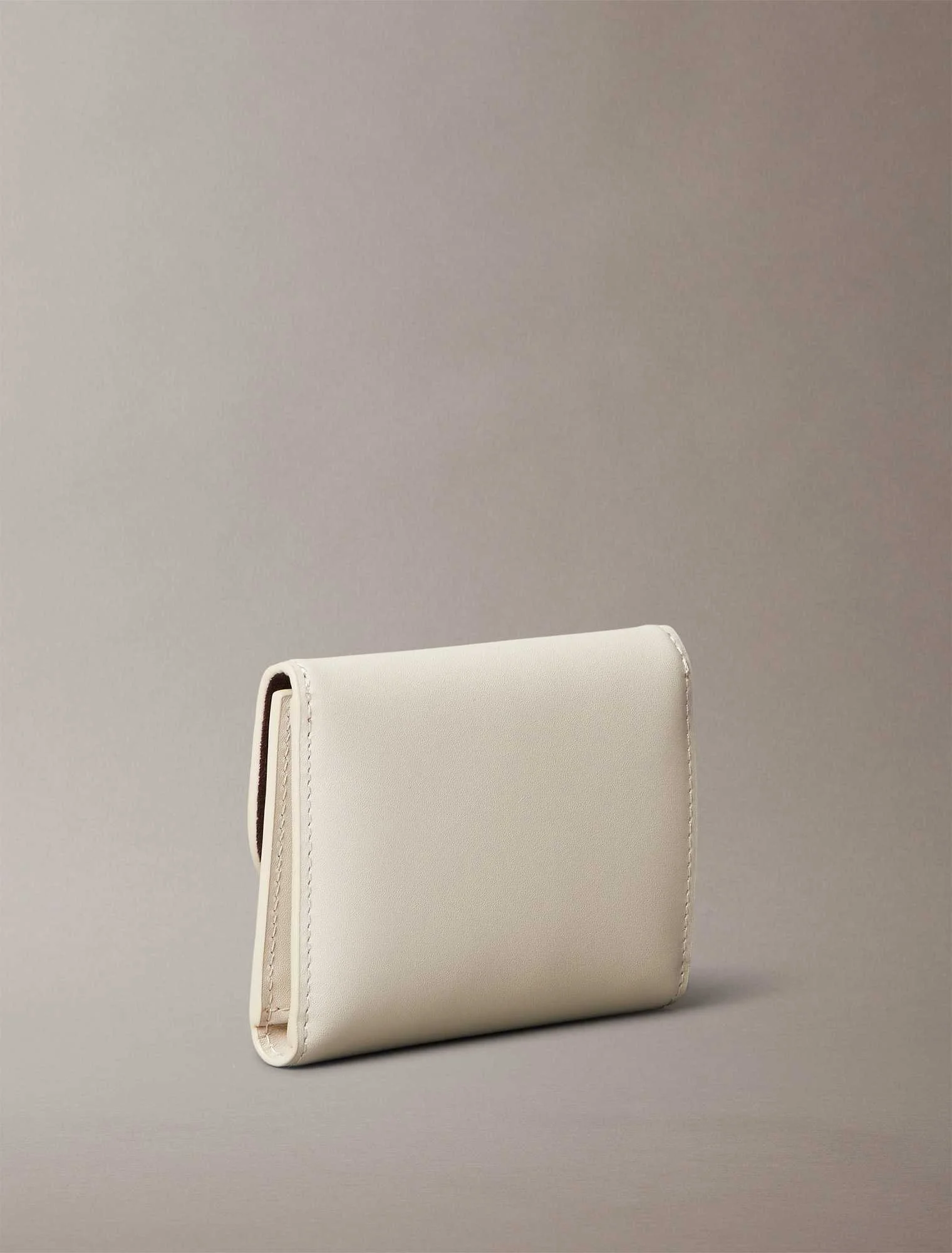 CALVIN KLEIN - STONE LOCK SLOUCHY... CALVIN KLEIN - STONE LOCK SLOUCHY...