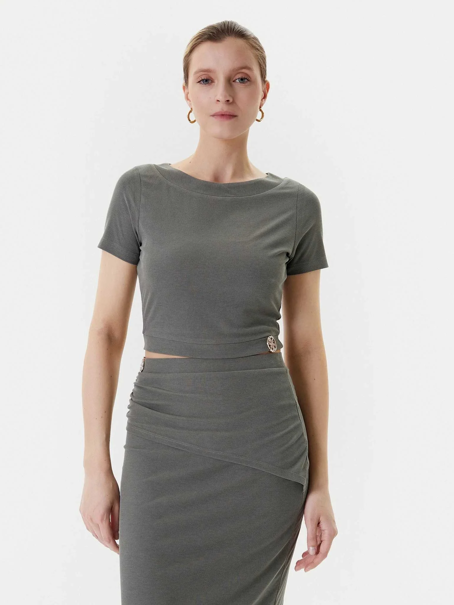 GUESS - LS PRISCA JEWEL TOP GUESS - LS PRISCA JEWEL TOP