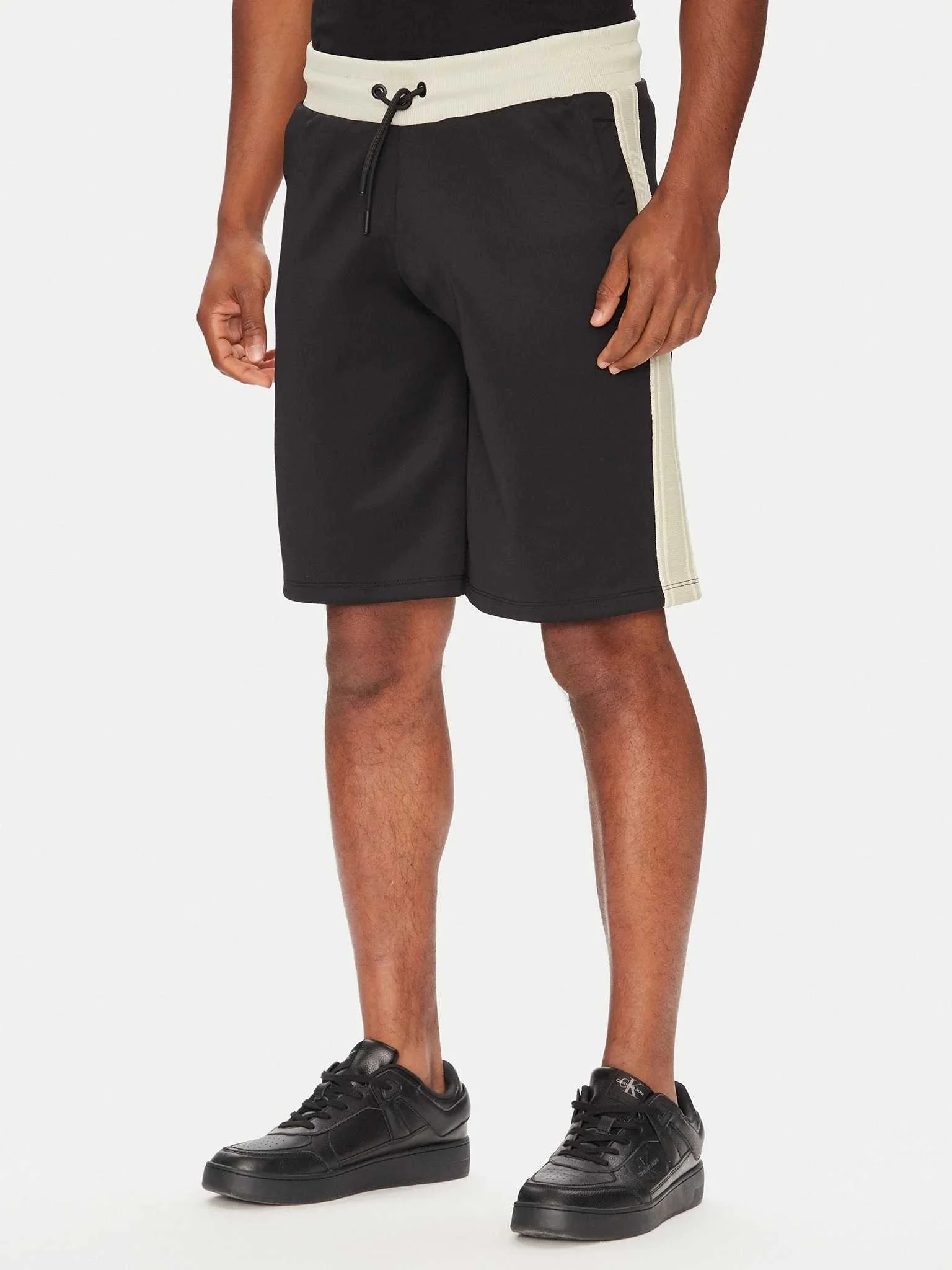 GUESS - FULVIO SHORT GUESS - FULVIO SHORT