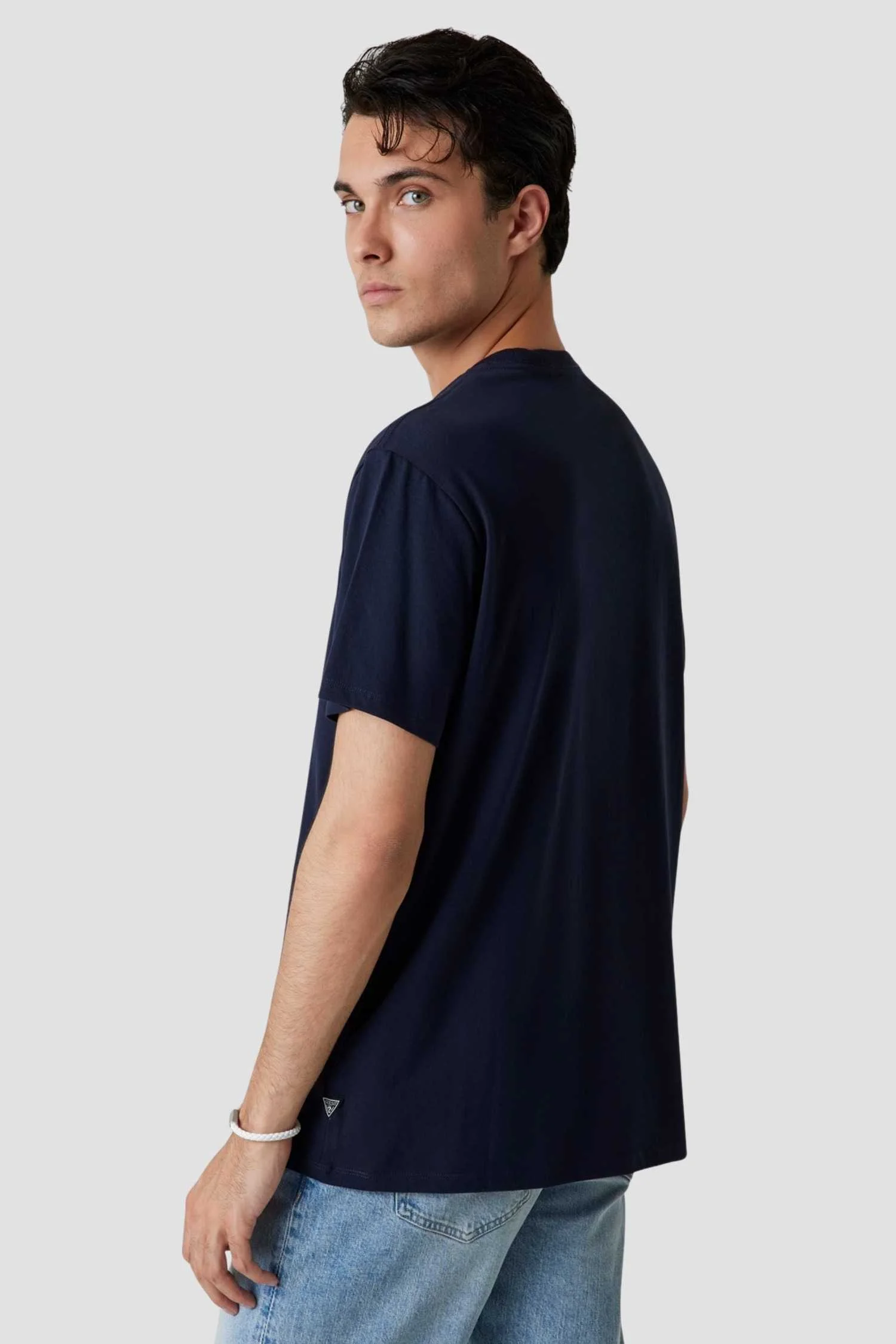 GUESS - SS BSC GUESS EMBROIDERY LOGO GUESS - SS BSC GUESS EMBROIDERY LOGO