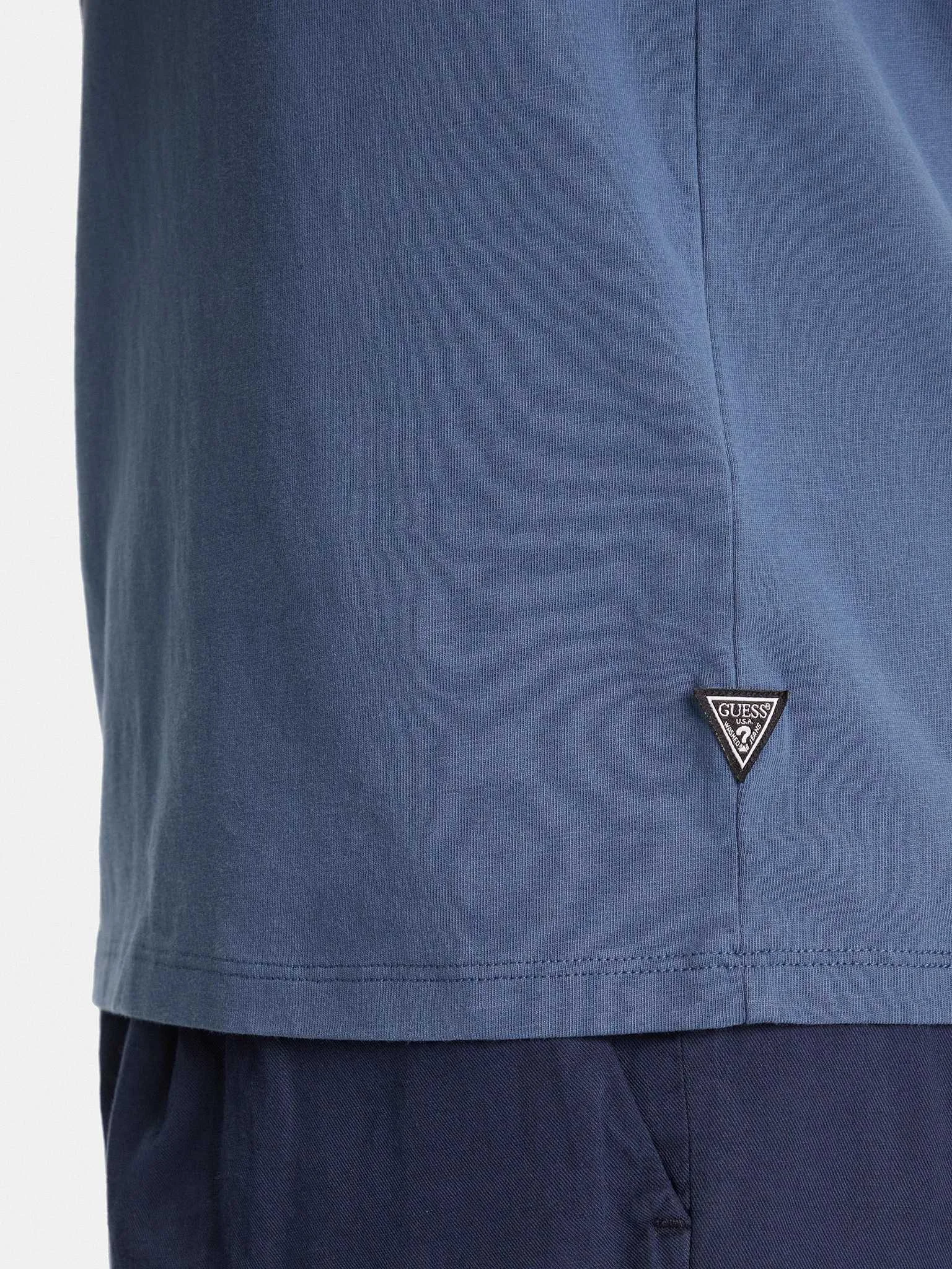 GUESS - SS BSC PARADISE POSTAGE TEE GUESS - SS BSC PARADISE POSTAGE TEE