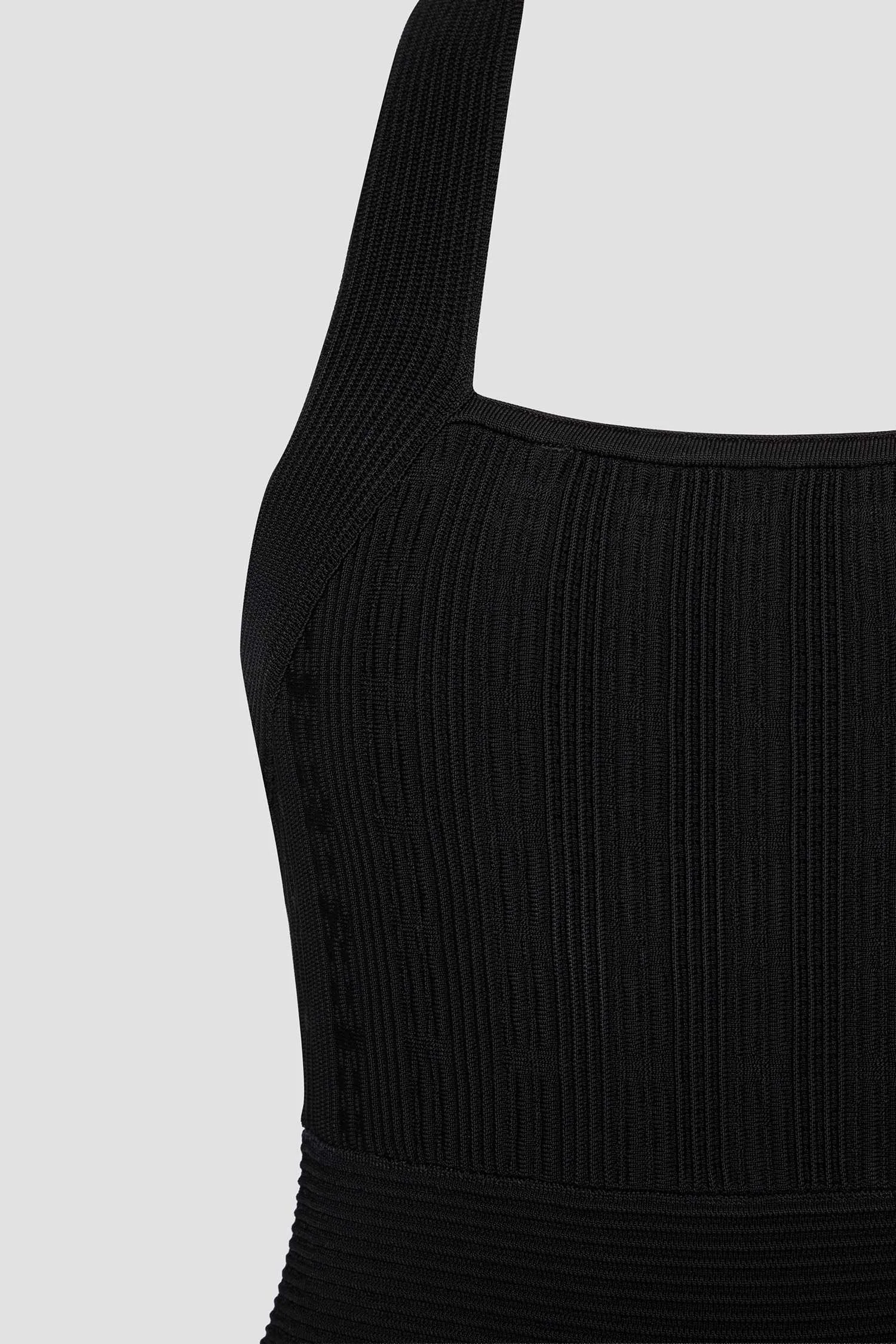 GUESS - SL HALTER STRAP SN SOFIE DRESS GUESS - SL HALTER STRAP SN SOFIE DRESS