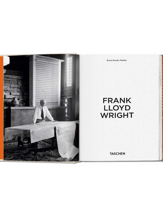Book, Frank Lloyd Wright.... 2