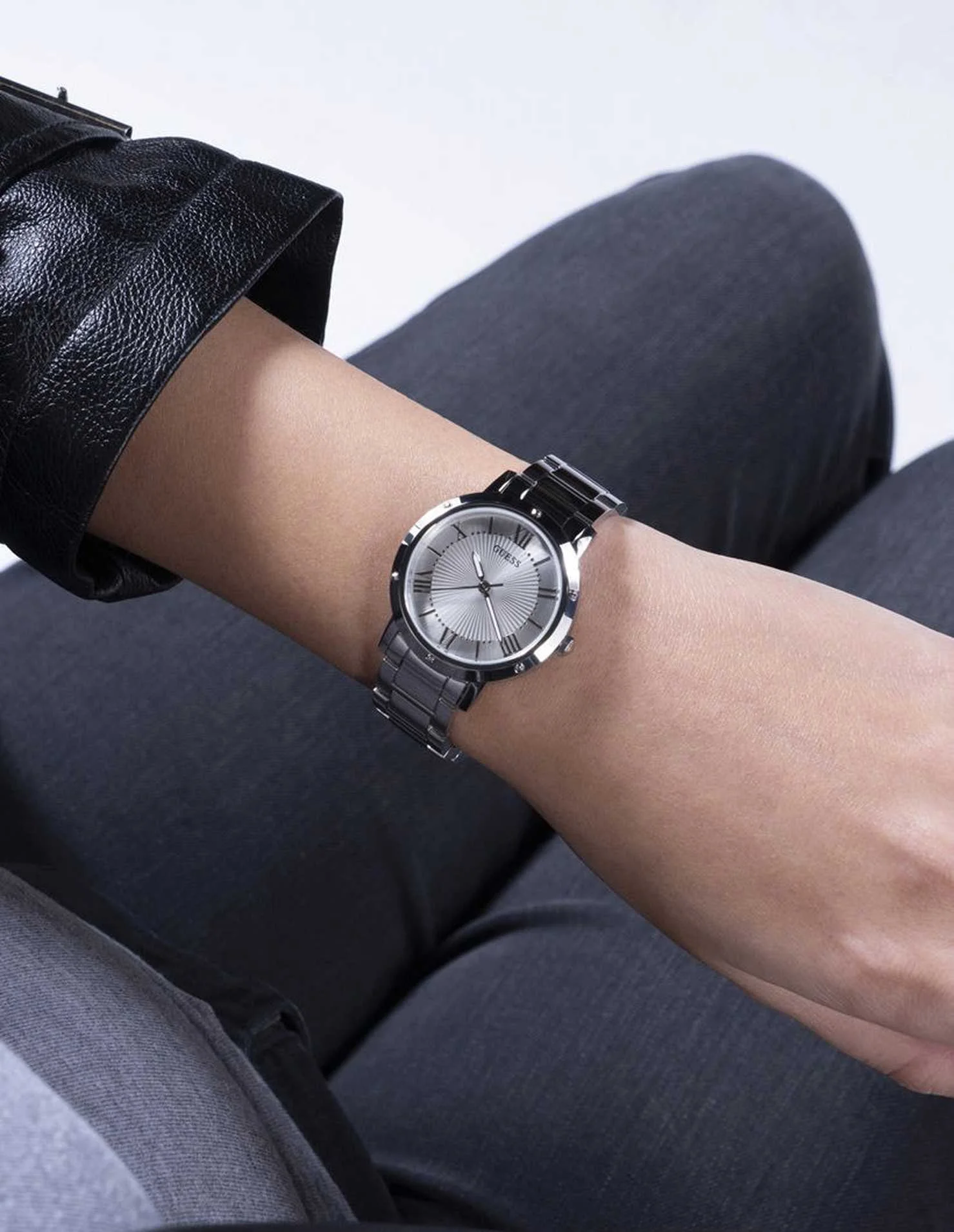 GUESS - DAWN GUESS - DAWN