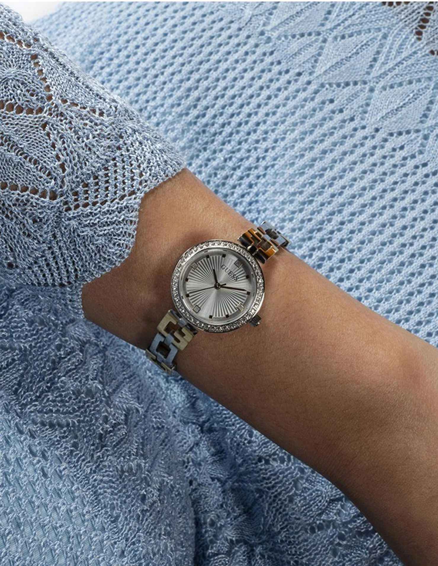 GUESS - LADY G GUESS - LADY G