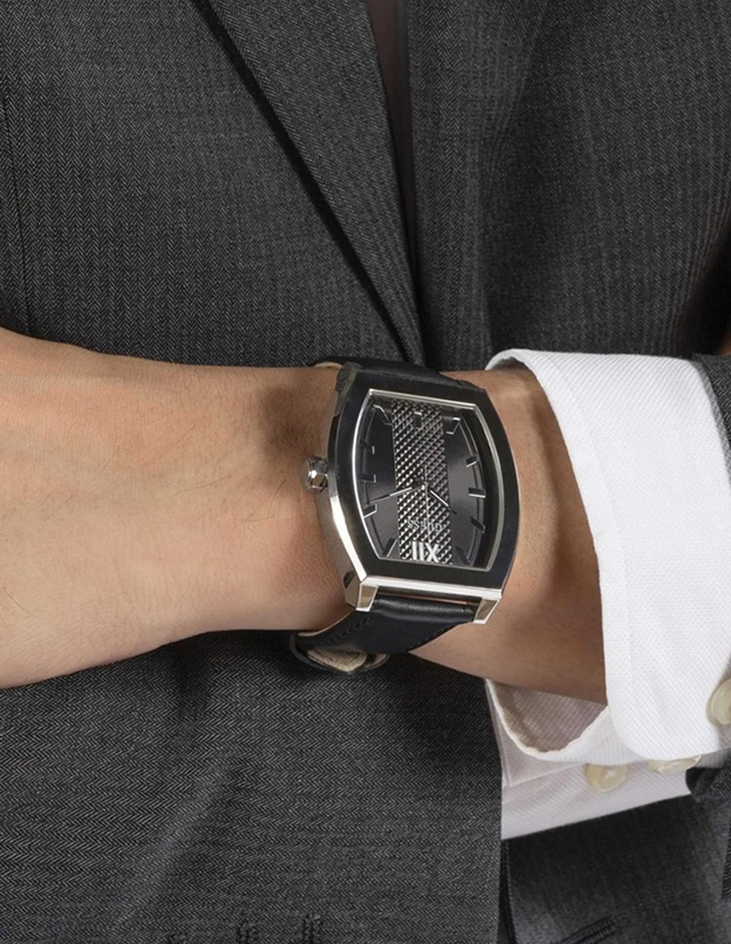 GUESS - PUNCTUAL GUESS - PUNCTUAL