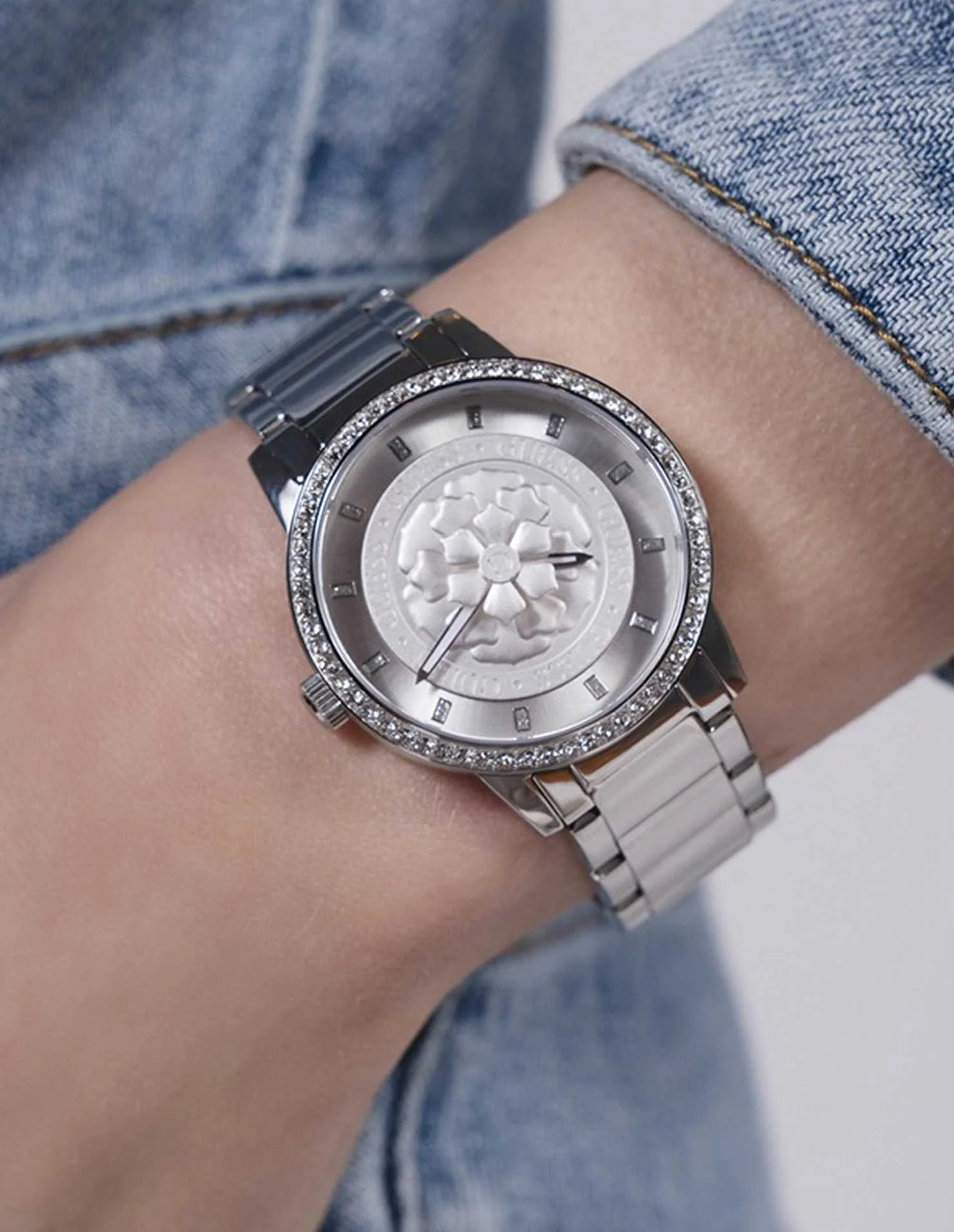 GUESS - PETAL GUESS - PETAL