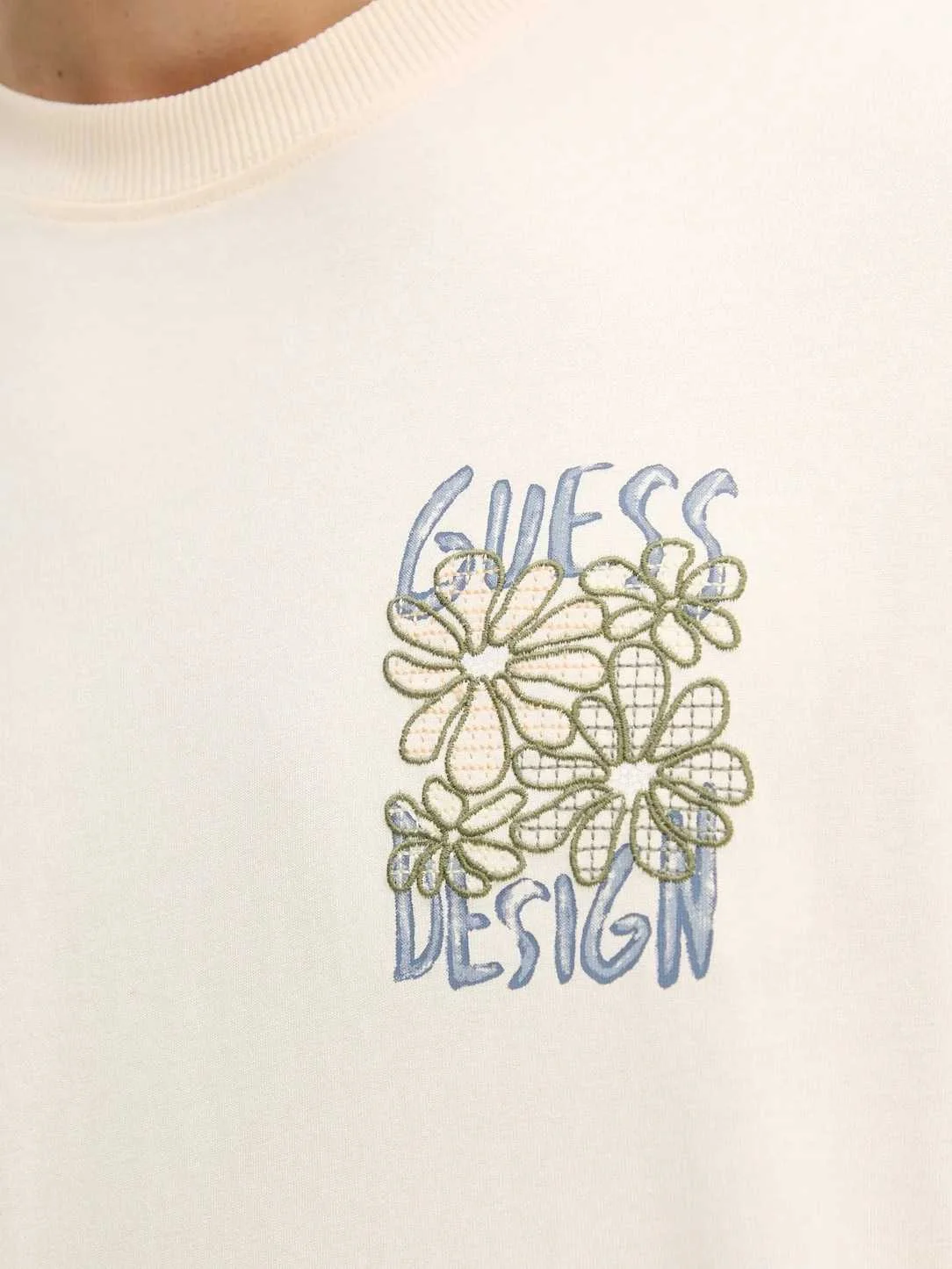 GUESS - SS CN FLOWER TEE GUESS - SS CN FLOWER TEE