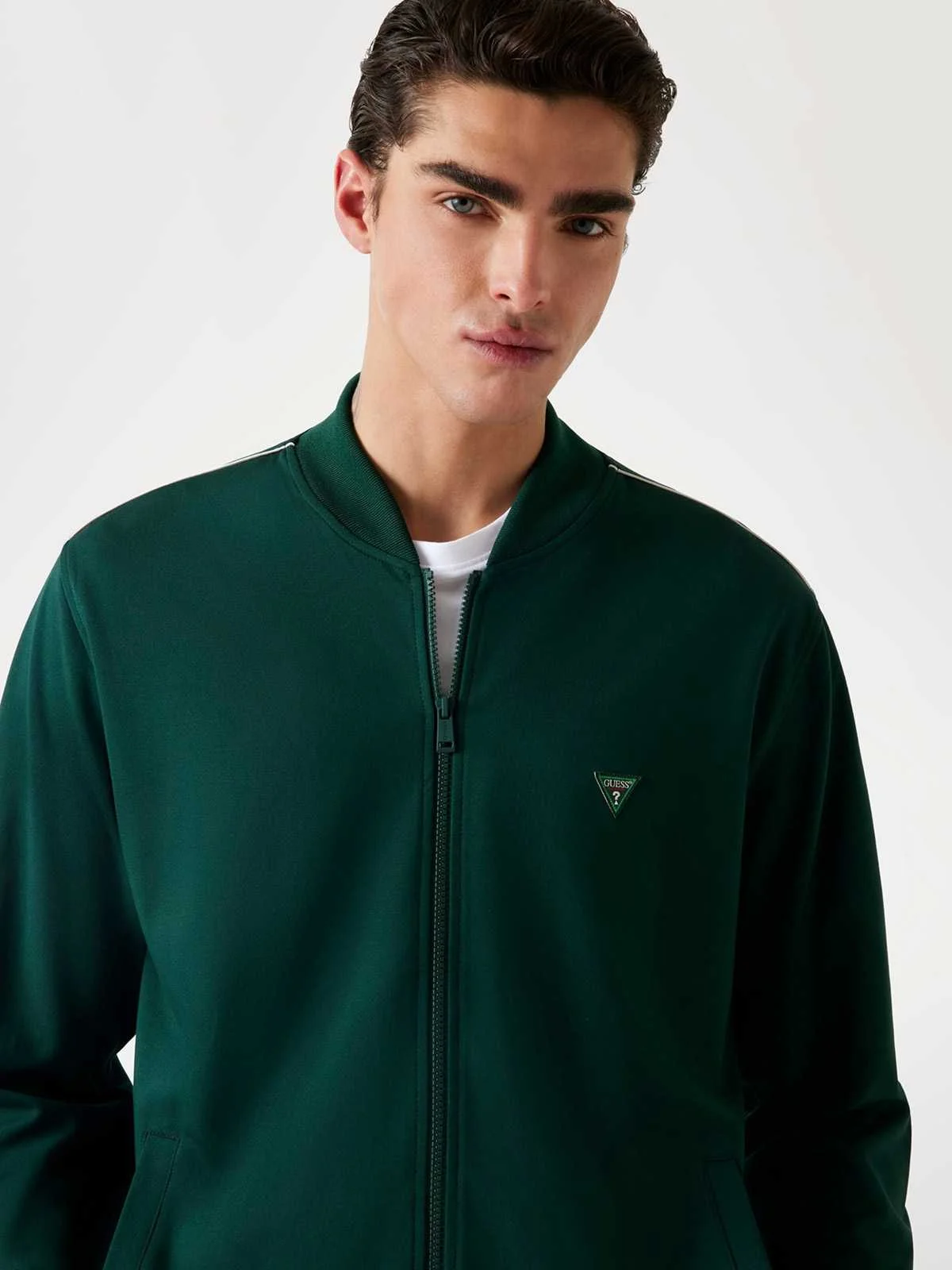 GUESS - TRUCK INTERLOCK SWEATSHIRT GUESS - TRUCK INTERLOCK SWEATSHIRT
