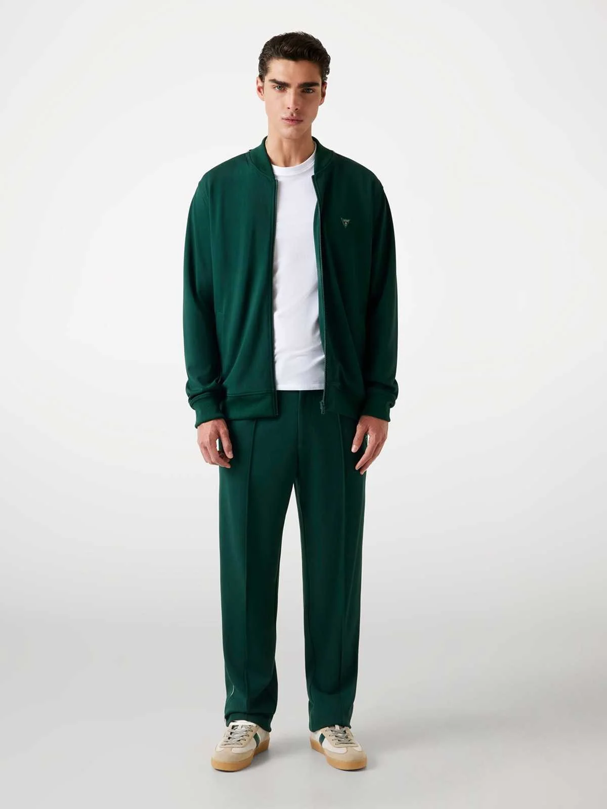 GUESS - TRUCK INTERLOCK SWEATSHIRT GUESS - TRUCK INTERLOCK SWEATSHIRT