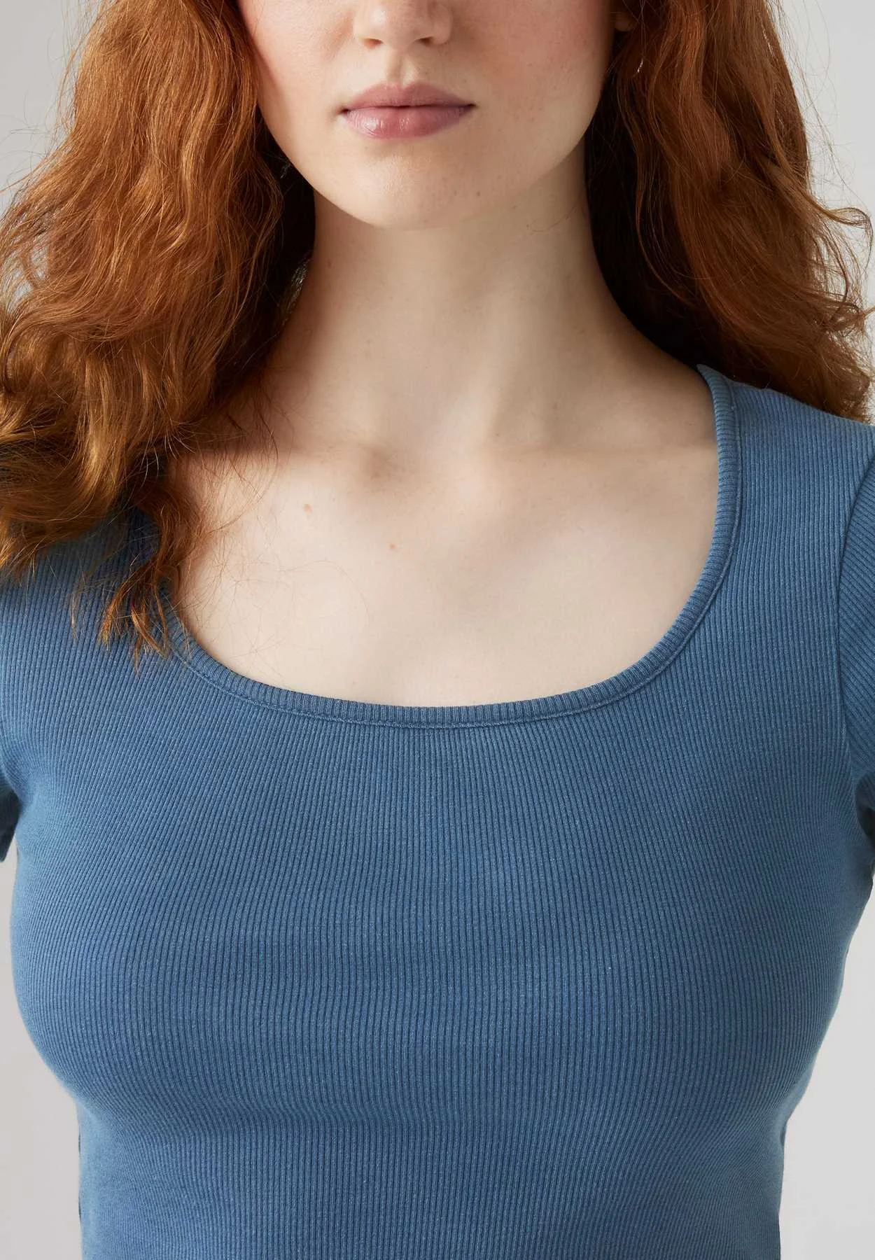 Levis® - Essential Sqrd Neck Tee Levis® - Essential Sqrd Neck Tee