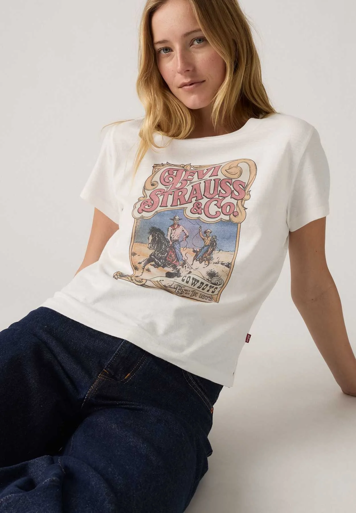 Levis® - Graphic Boxy Tshirt Levis® - Graphic Boxy Tshirt