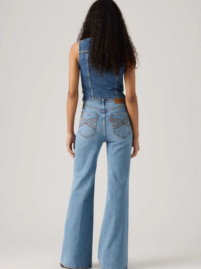 Levis® - Ribcage Bells Western 2