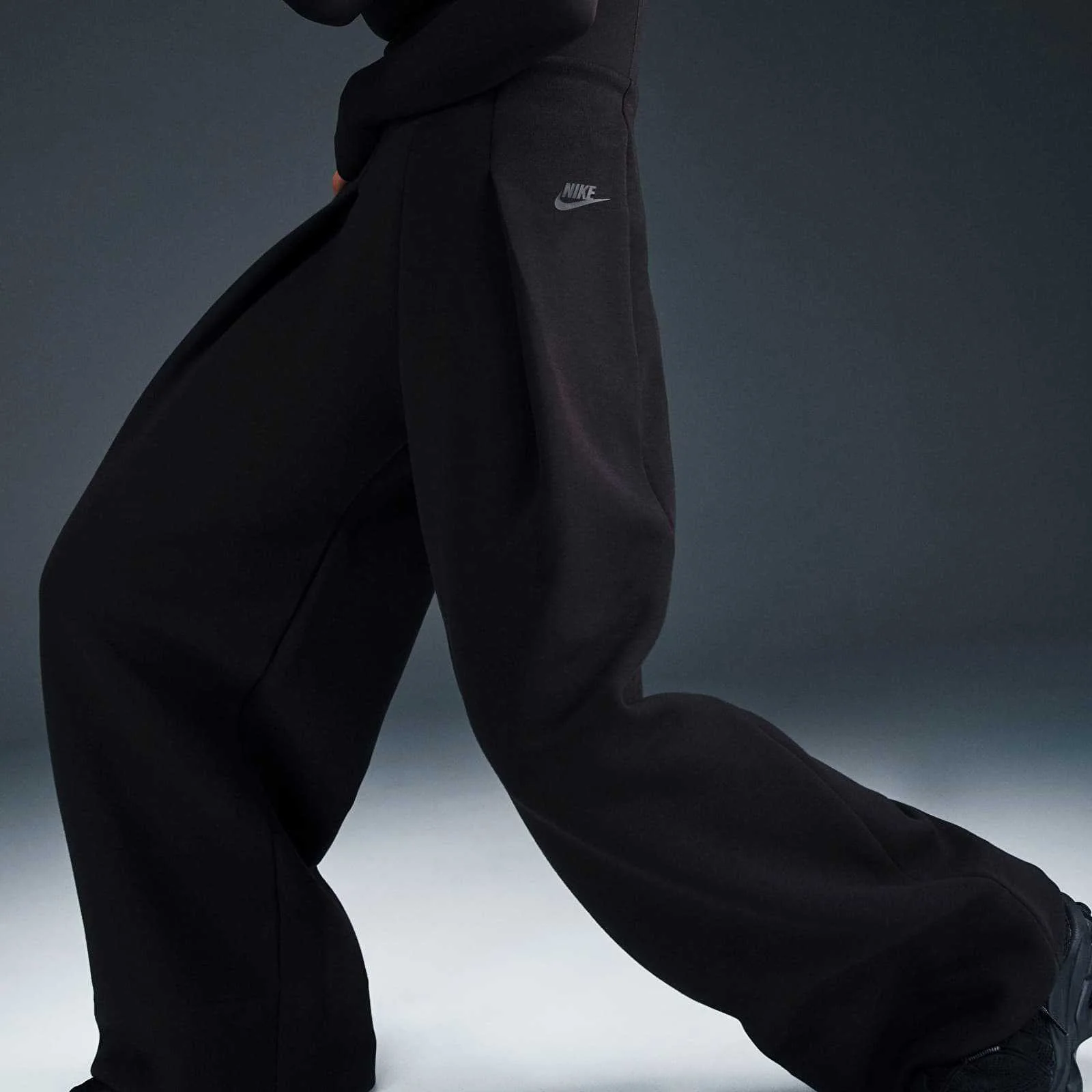 NIKE - W NSW TCH FLC HR PLT PANT WIDE NIKE - W NSW TCH FLC HR PLT PANT WIDE