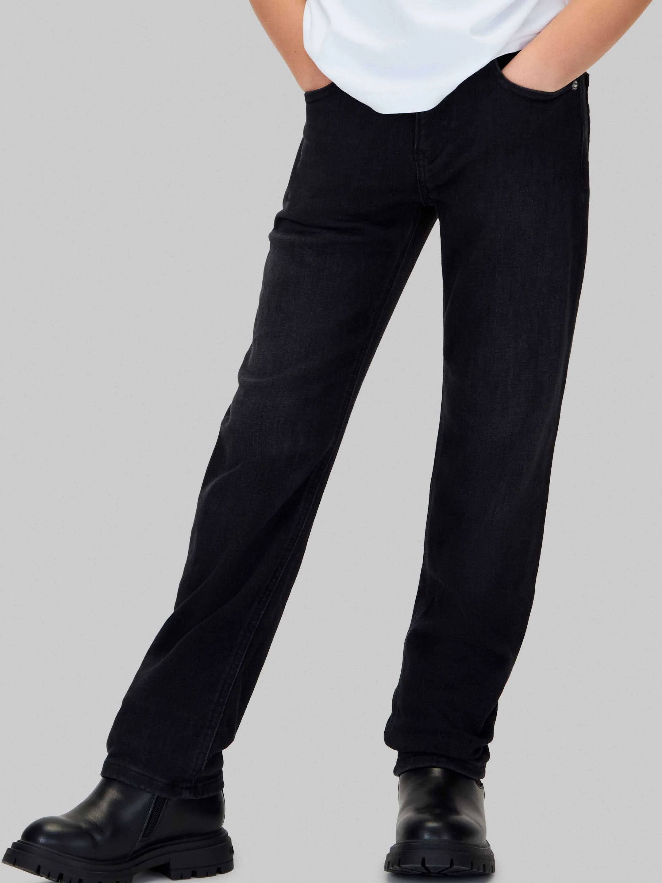 CALVIN KLEIN - REG STRAIGHT WASHED BLACK CALVIN KLEIN - REG STRAIGHT WASHED BLACK