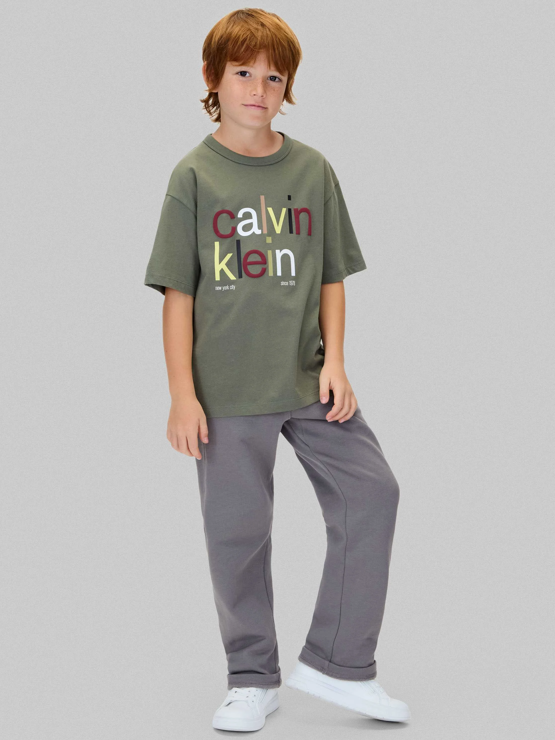 CALVIN KLEIN - COLOR LOGO GRAPHIC SS... CALVIN KLEIN - COLOR LOGO GRAPHIC SS...