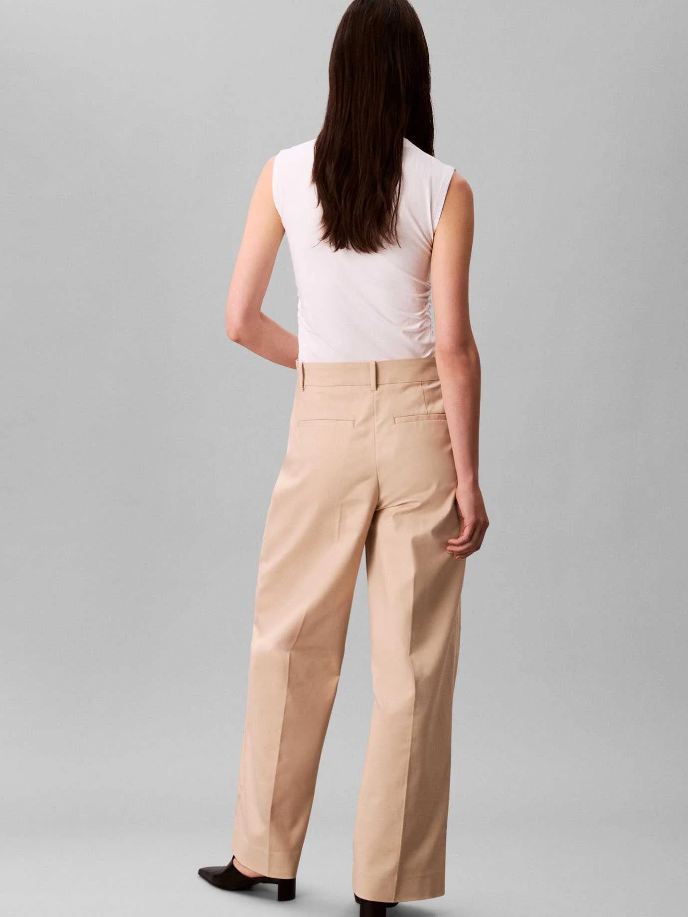CALVIN KLEIN - STRETCH CHINO W/ PLEAT... CALVIN KLEIN - STRETCH CHINO W/ PLEAT...