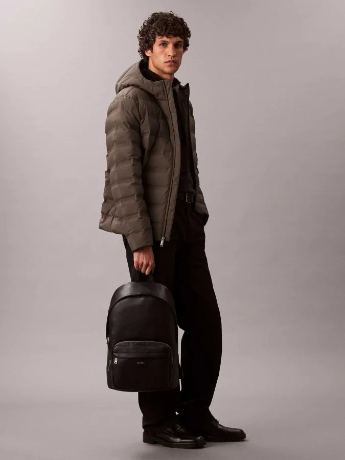 CALVIN KLEIN - RAISED ROUND... 2