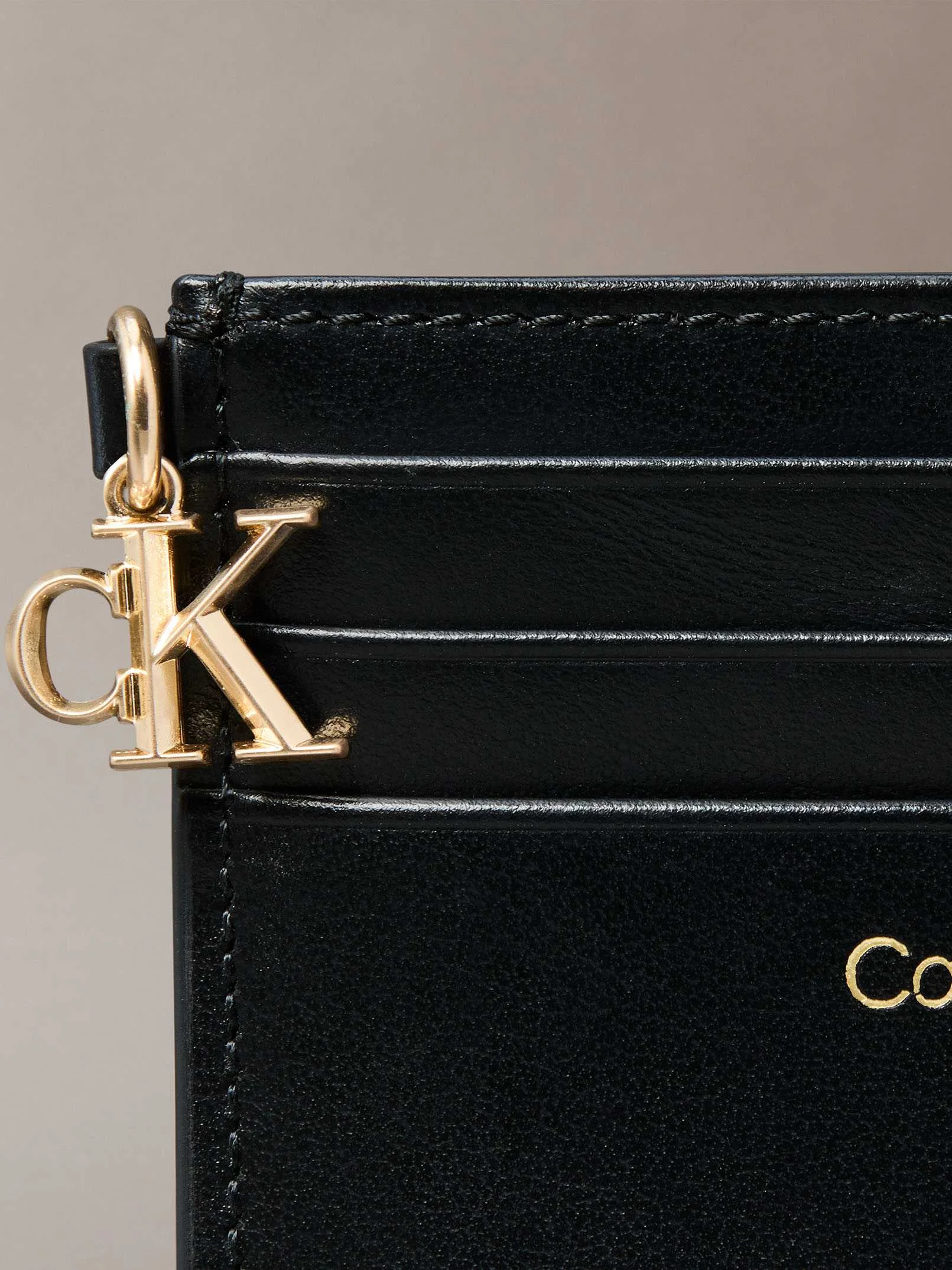 CALVIN KLEIN - CK ZIP CARDCASE 6CC CALVIN KLEIN - CK ZIP CARDCASE 6CC