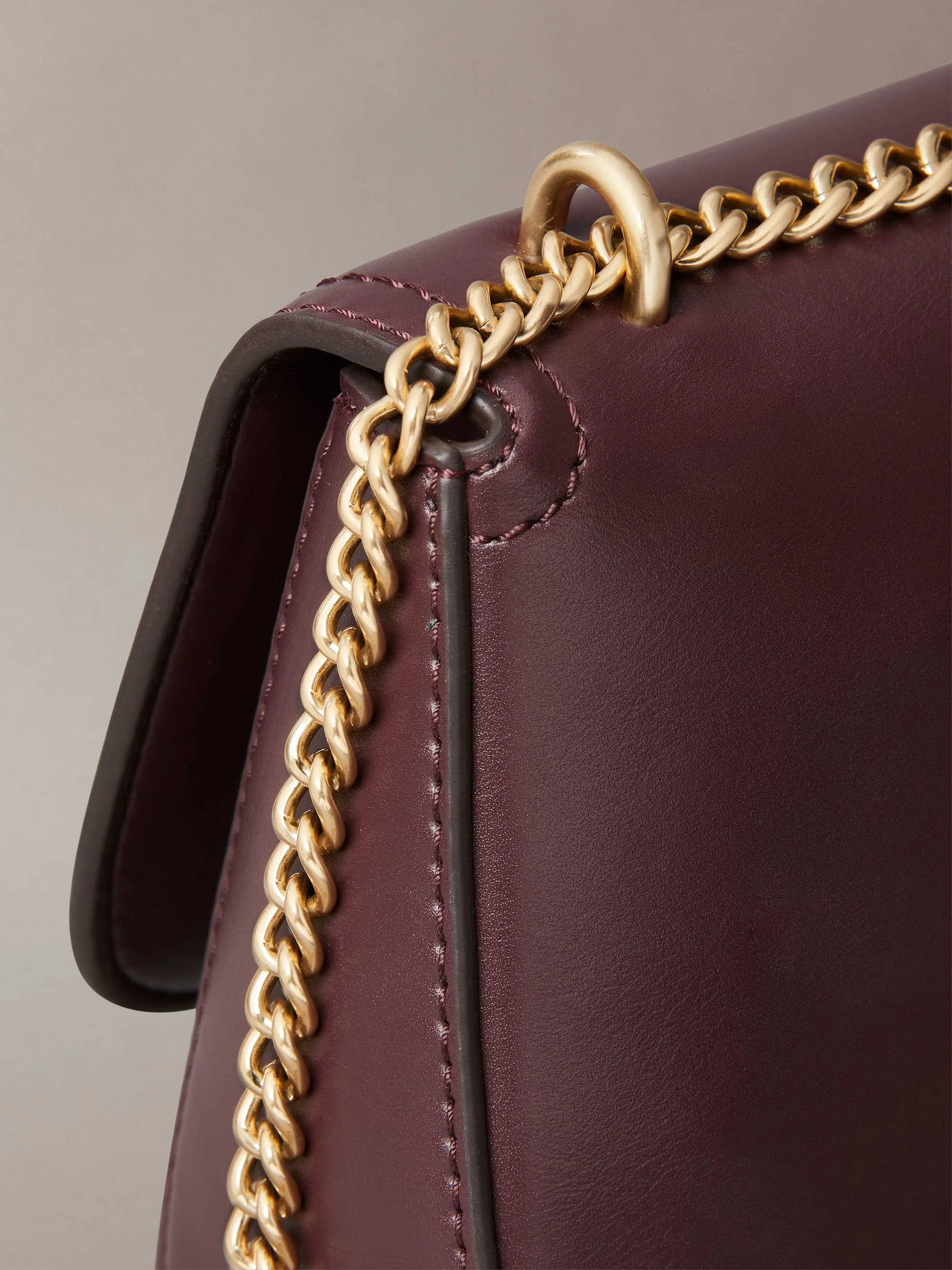 CALVIN KLEIN - CK CONVERTIBLE CHAIN... CALVIN KLEIN - CK CONVERTIBLE CHAIN...