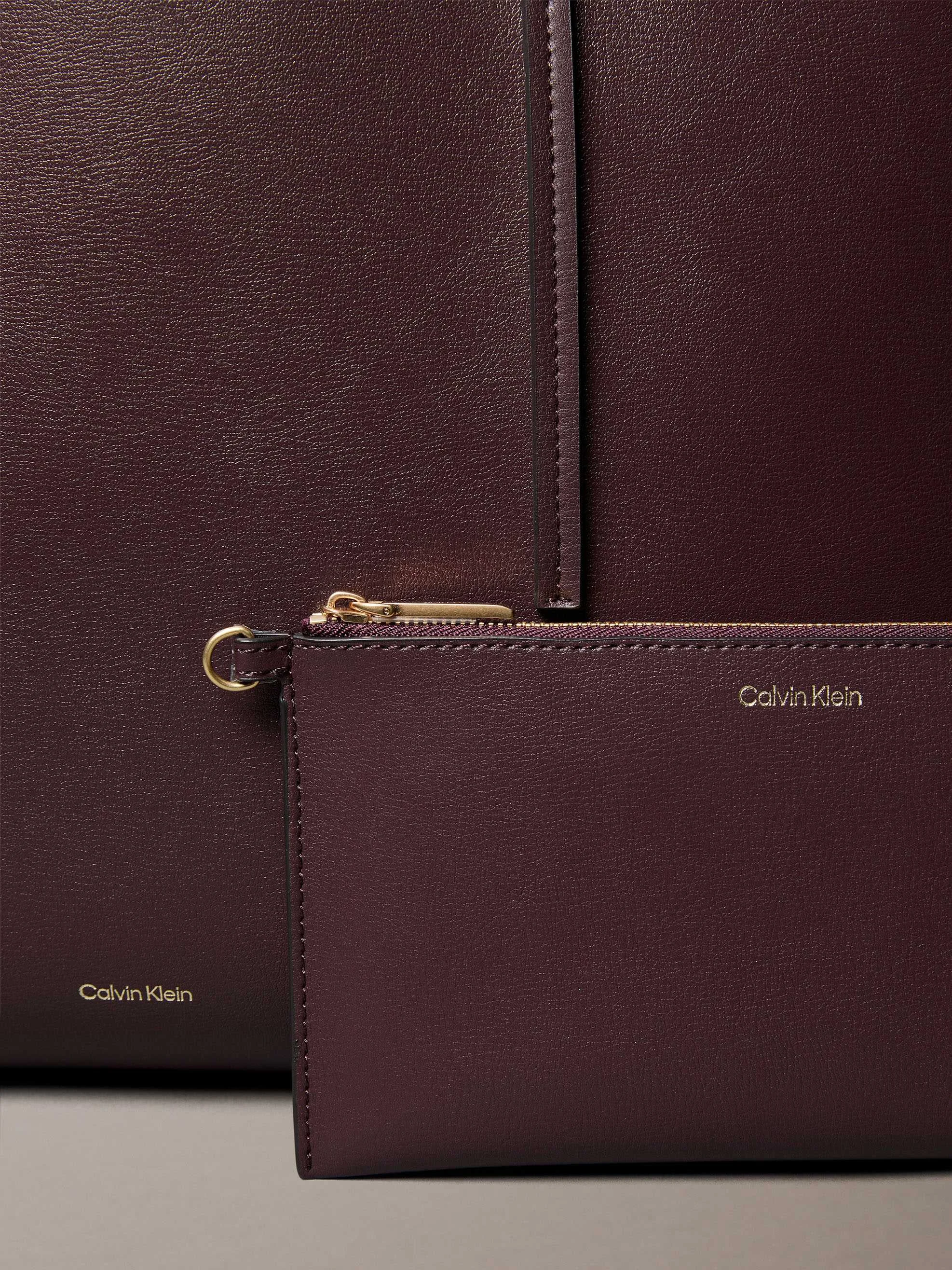 CALVIN KLEIN - FOIL LOGO TOTE W/POUCH CALVIN KLEIN - FOIL LOGO TOTE W/POUCH
