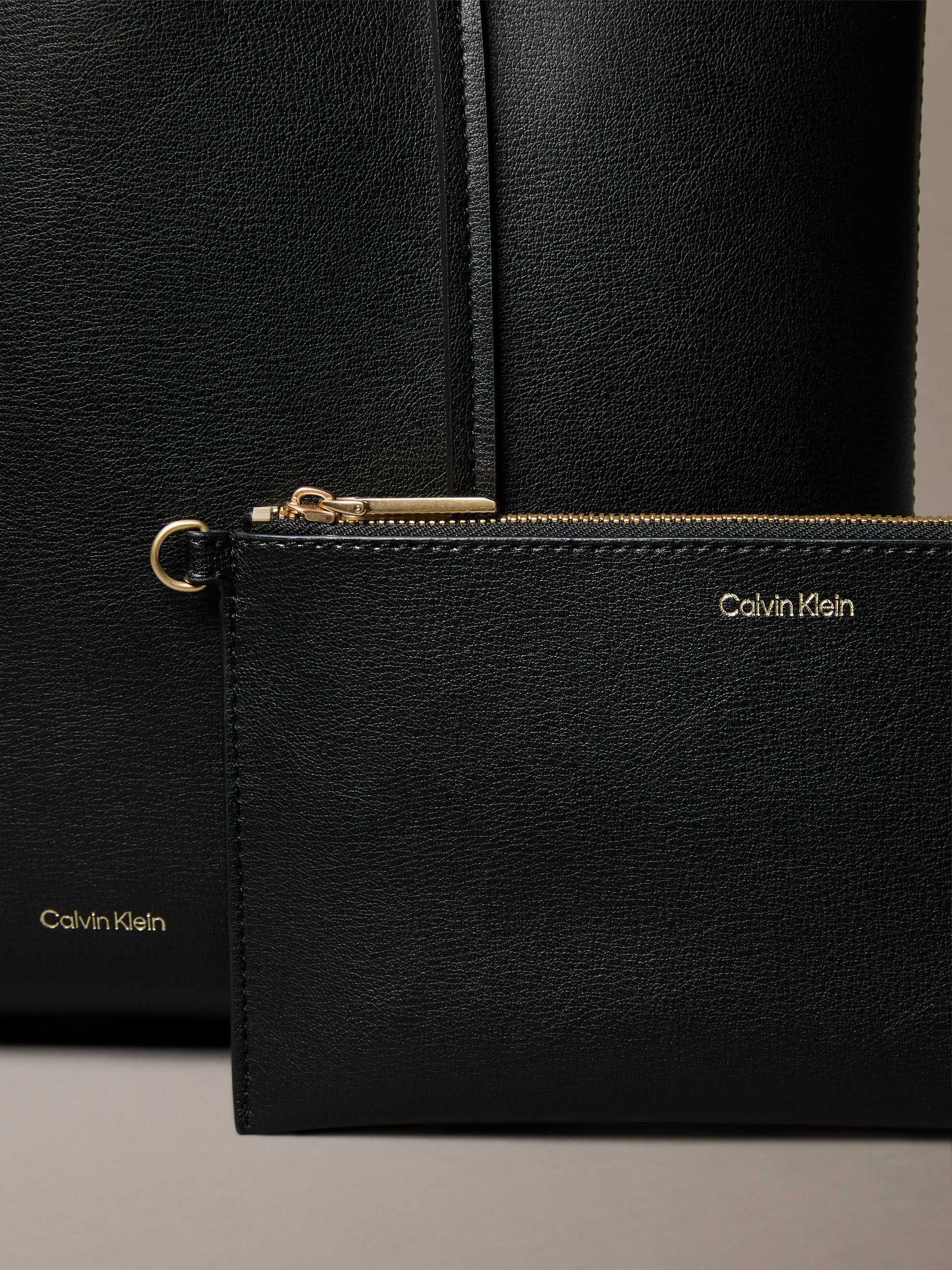CALVIN KLEIN - FOIL LOGO SMALL TOTE CALVIN KLEIN - FOIL LOGO SMALL TOTE