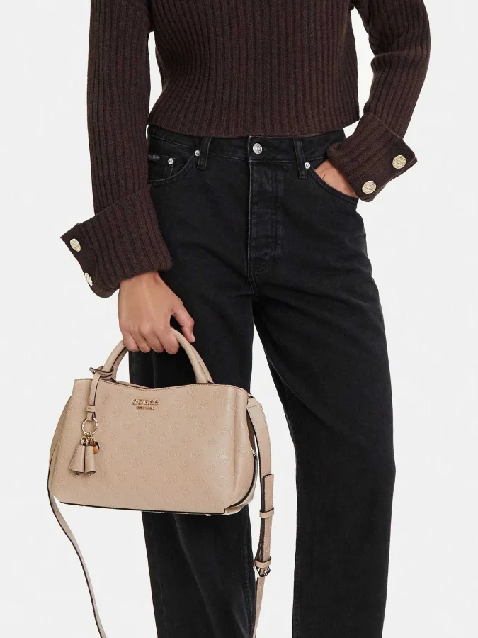 GUESS - PHOEBE GIRLFRIEND... 2