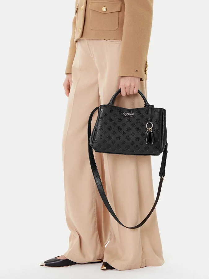 GUESS - PHOEBE GIRLFRIEND... 2