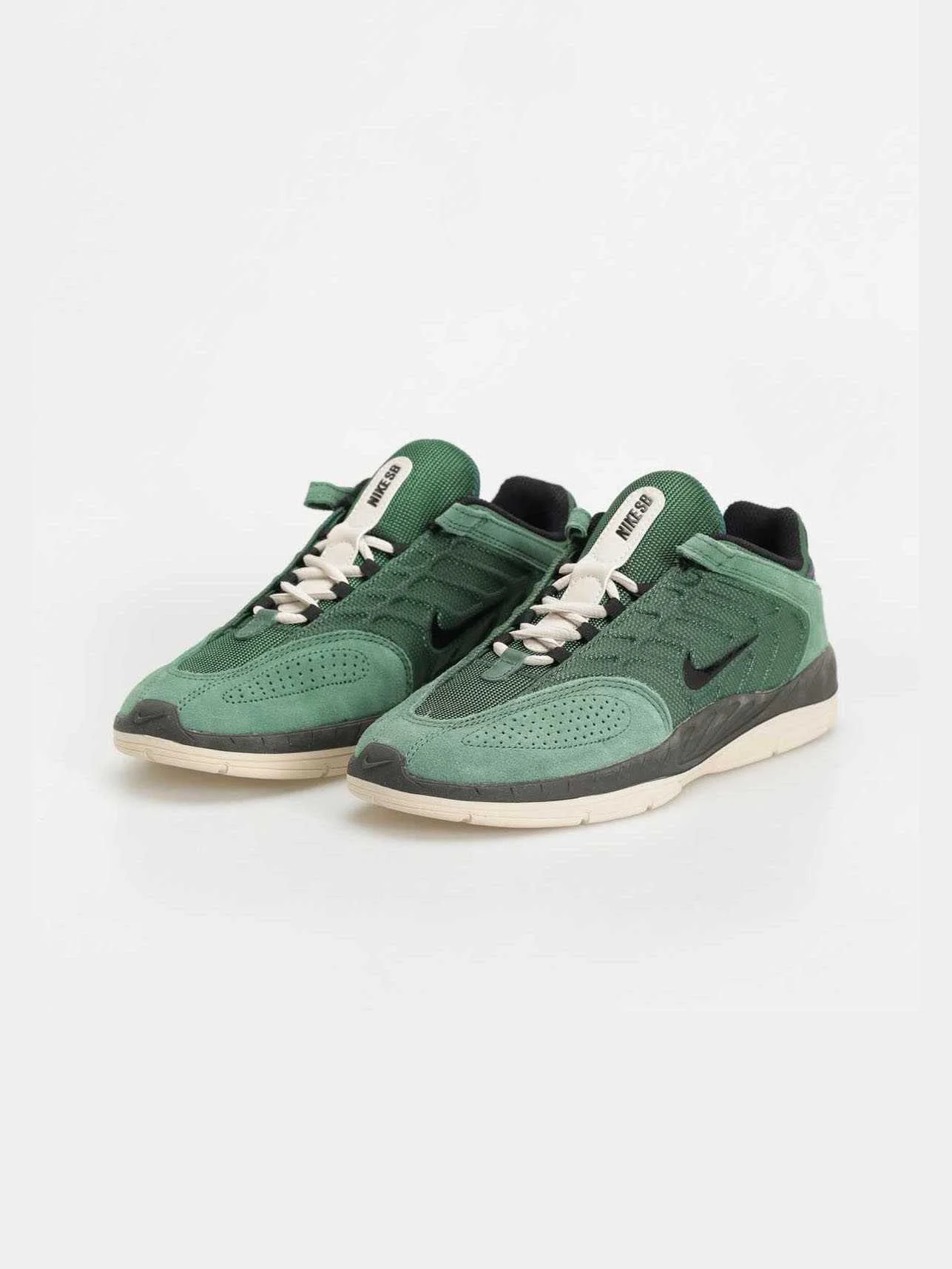 NIKE - NIKE SB VERTEBRAE NIKE - NIKE SB VERTEBRAE