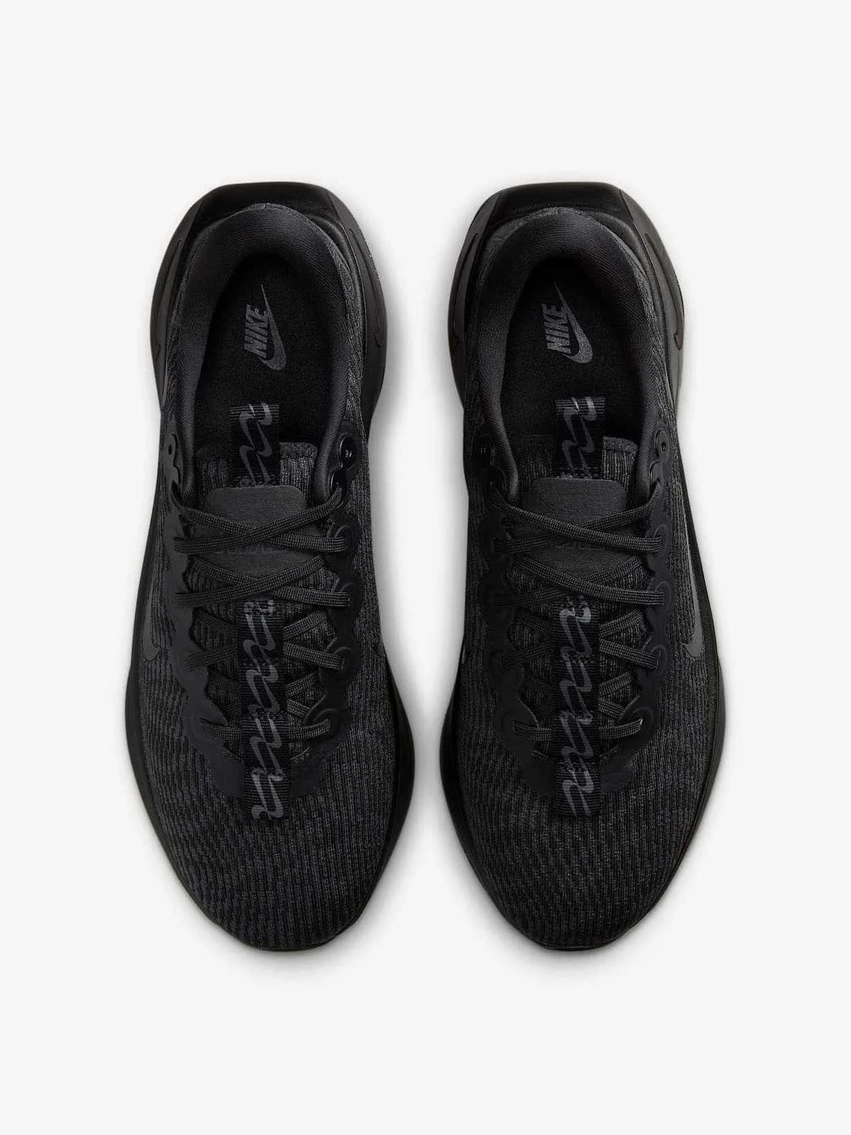 NIKE - NIKE MOTIVA NIKE - NIKE MOTIVA