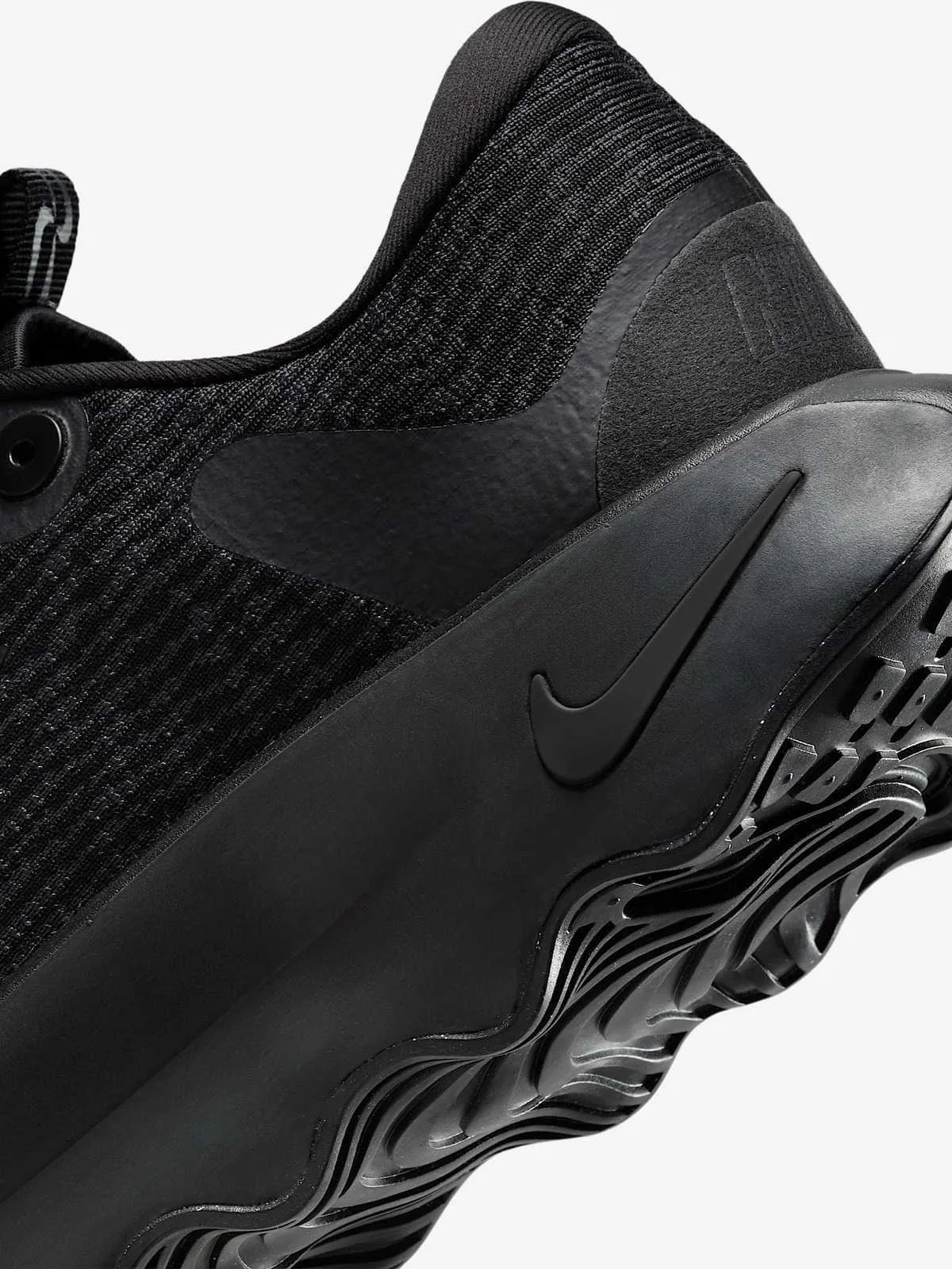 NIKE - NIKE MOTIVA NIKE - NIKE MOTIVA