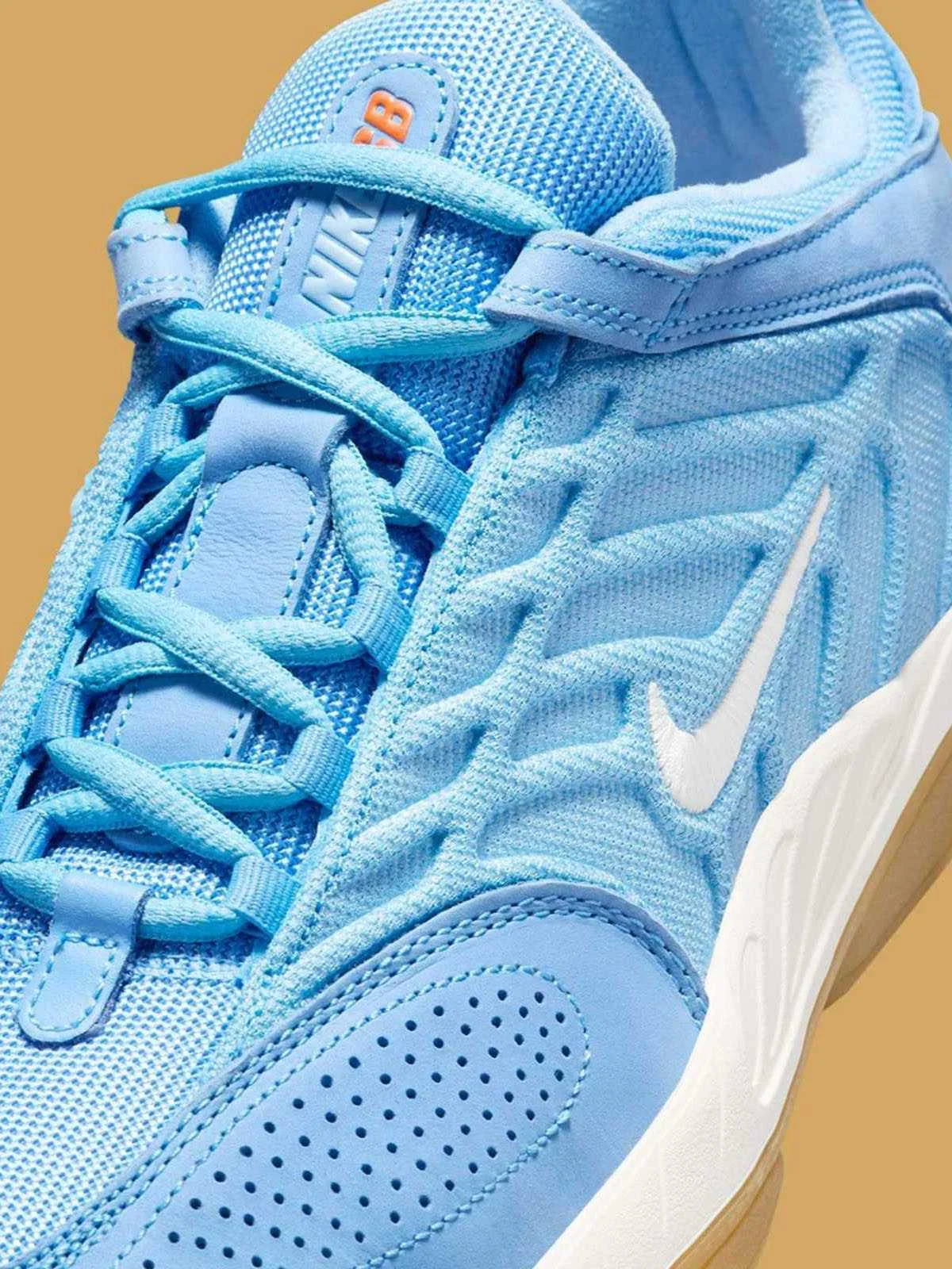 NIKE - NIKE SB VERTEBRAE NIKE - NIKE SB VERTEBRAE