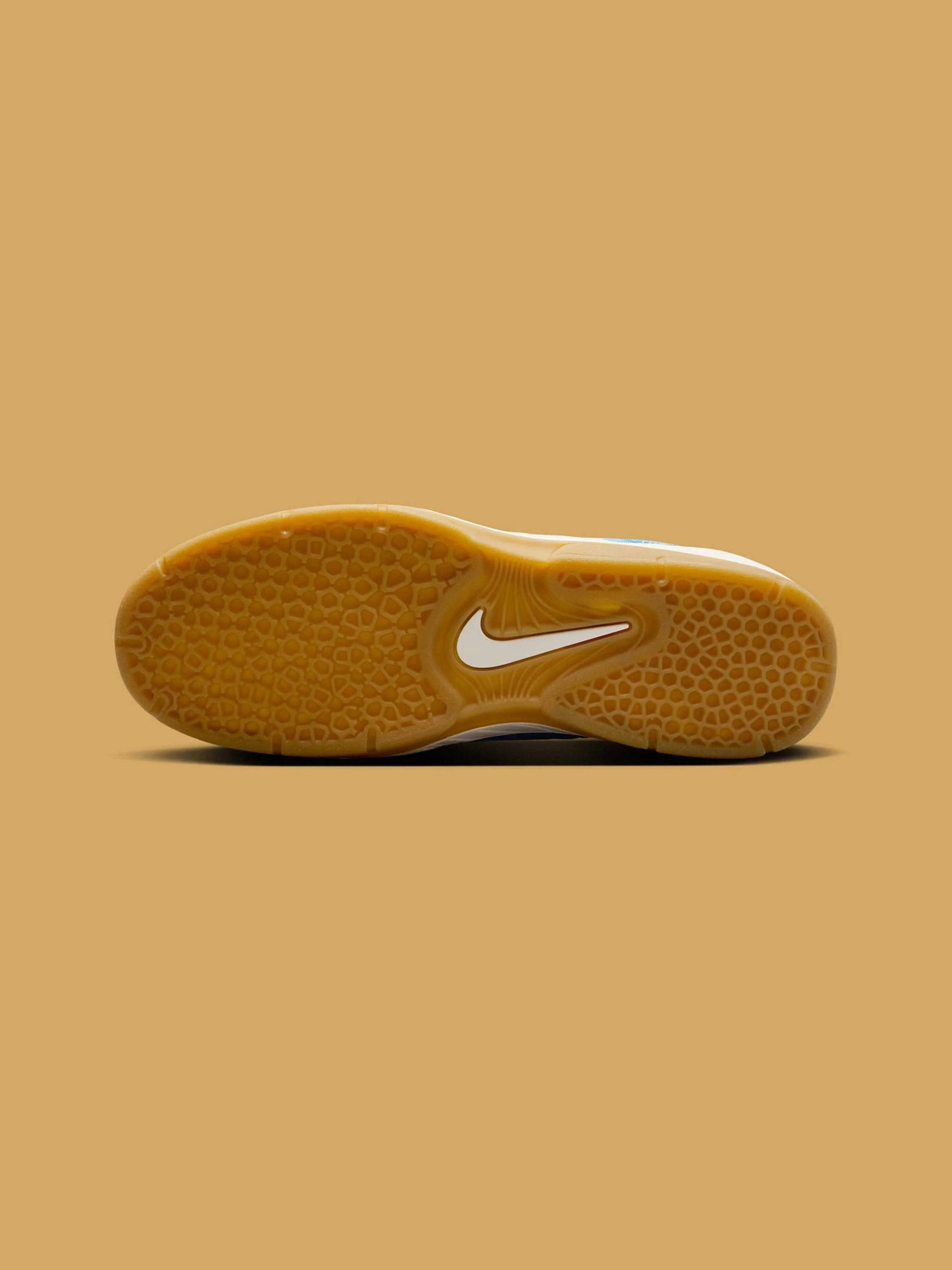 NIKE - NIKE SB VERTEBRAE NIKE - NIKE SB VERTEBRAE